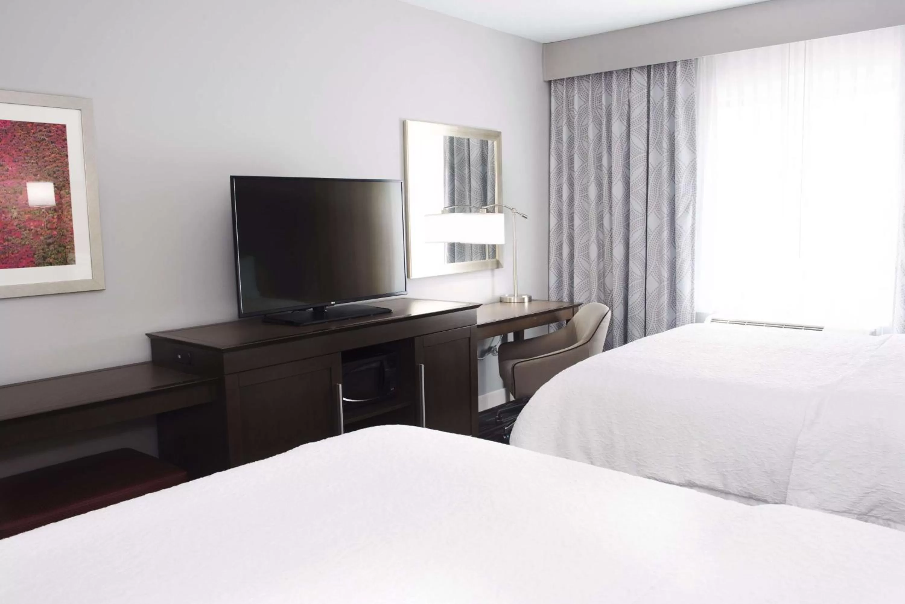 Queen Room with Two Queen Beds - Mobility Access/Non-Smoking in Hampton Inn & Suites Des Moines/Urbandale Ia