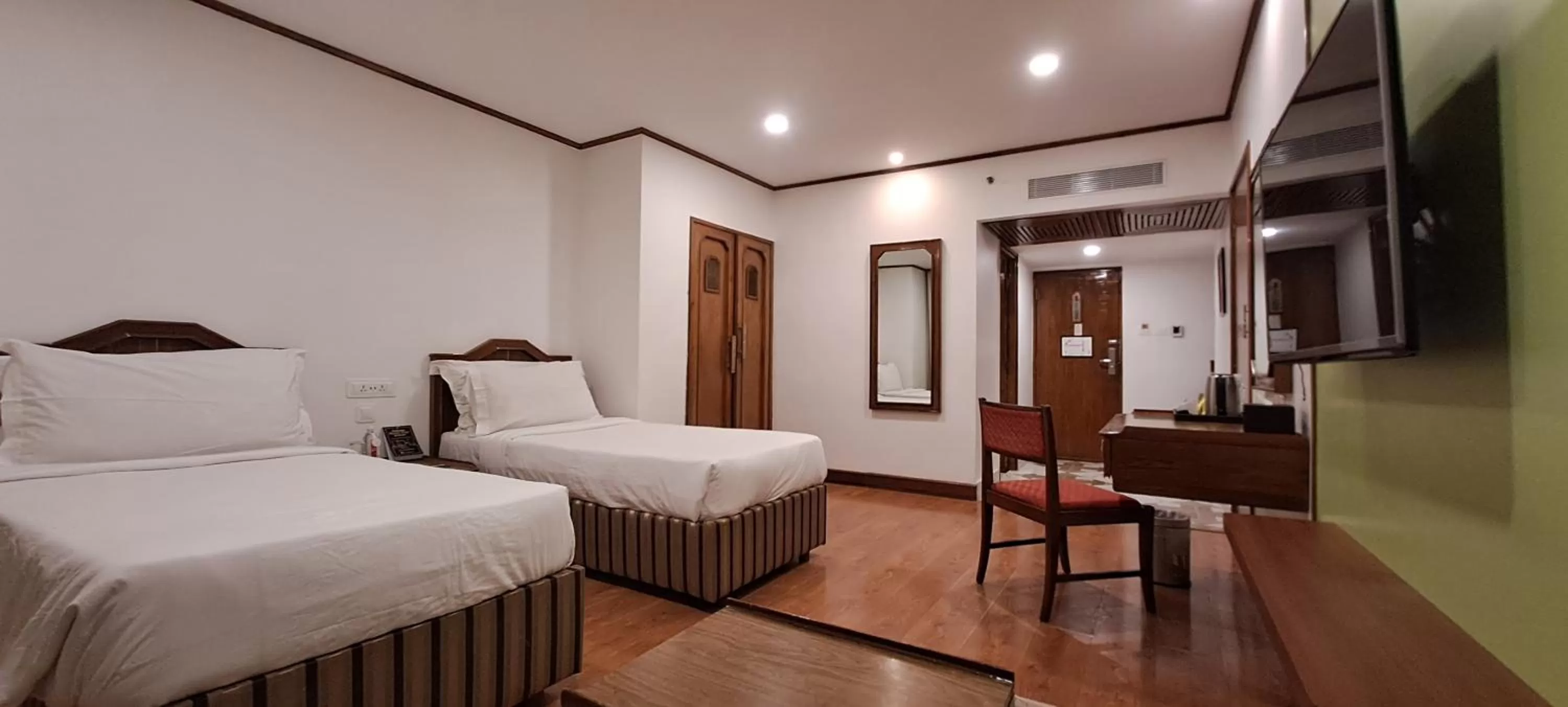 Deluxe Room in Ambassador Pallava