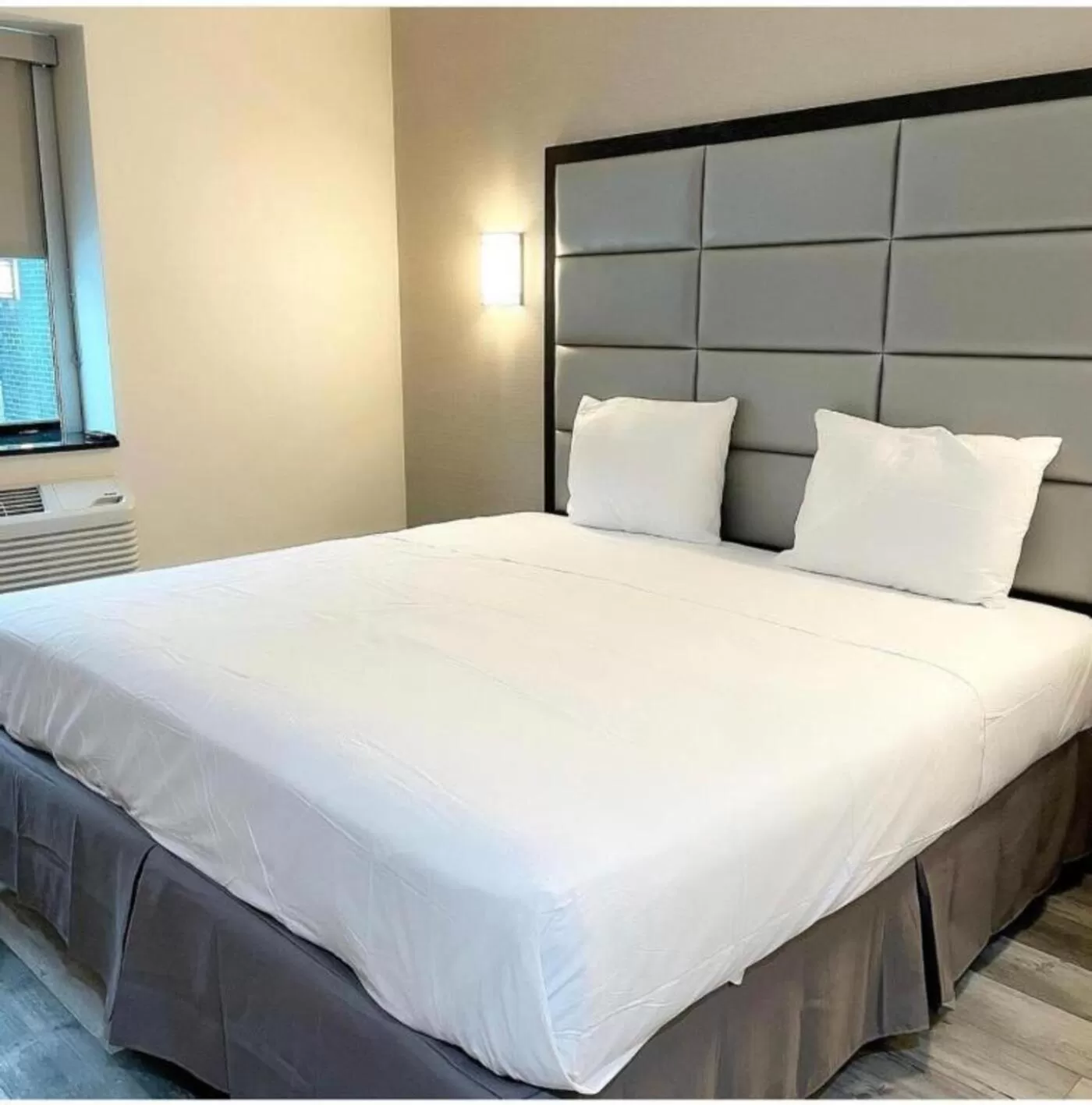 Standard King Room - Smoking in Umbrella Hotel Brooklyn