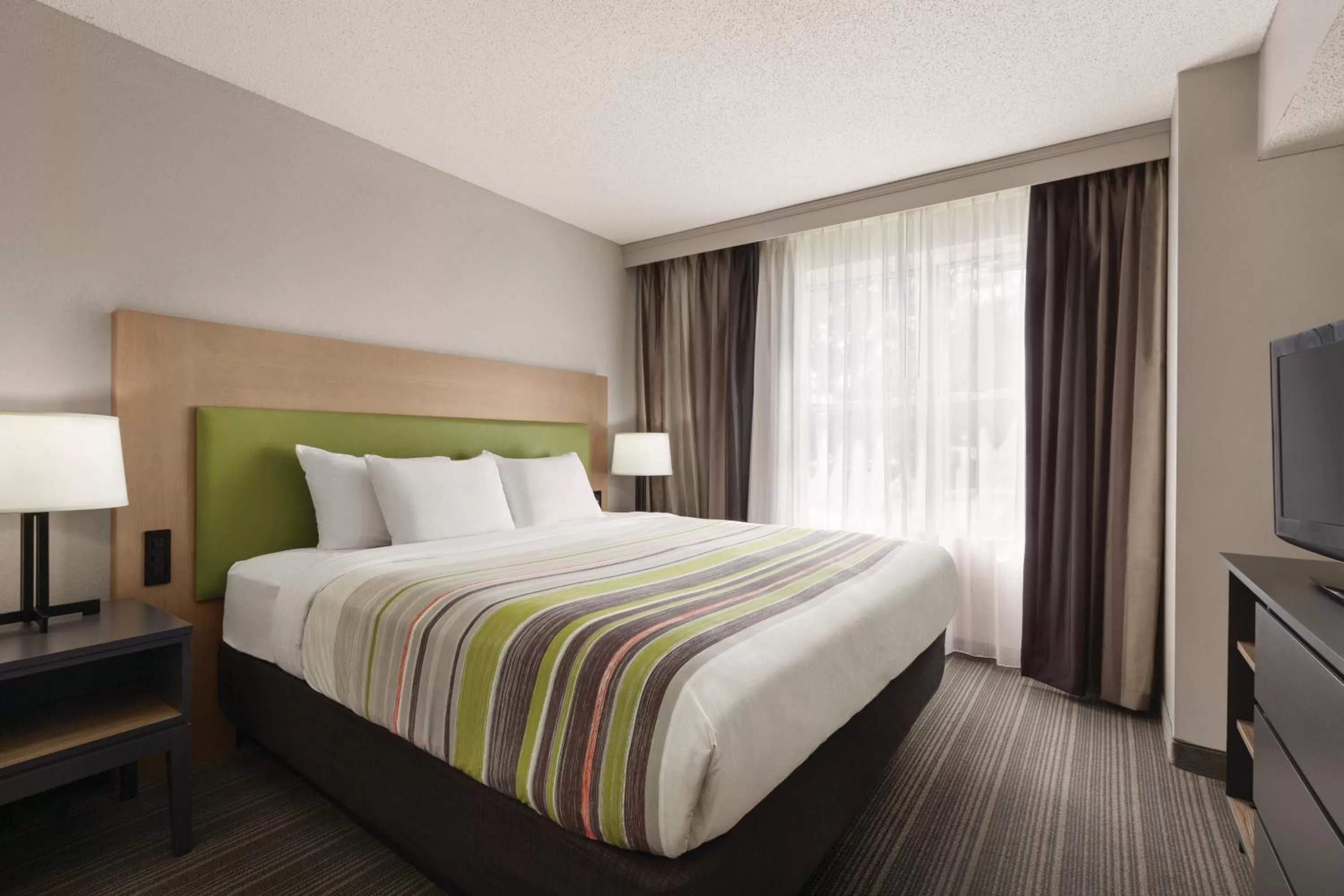 One-Bedroom King Suite with Sofa Bed - Non-Smoking in Country Inn & Suites by Radisson, Beaufort West, SC