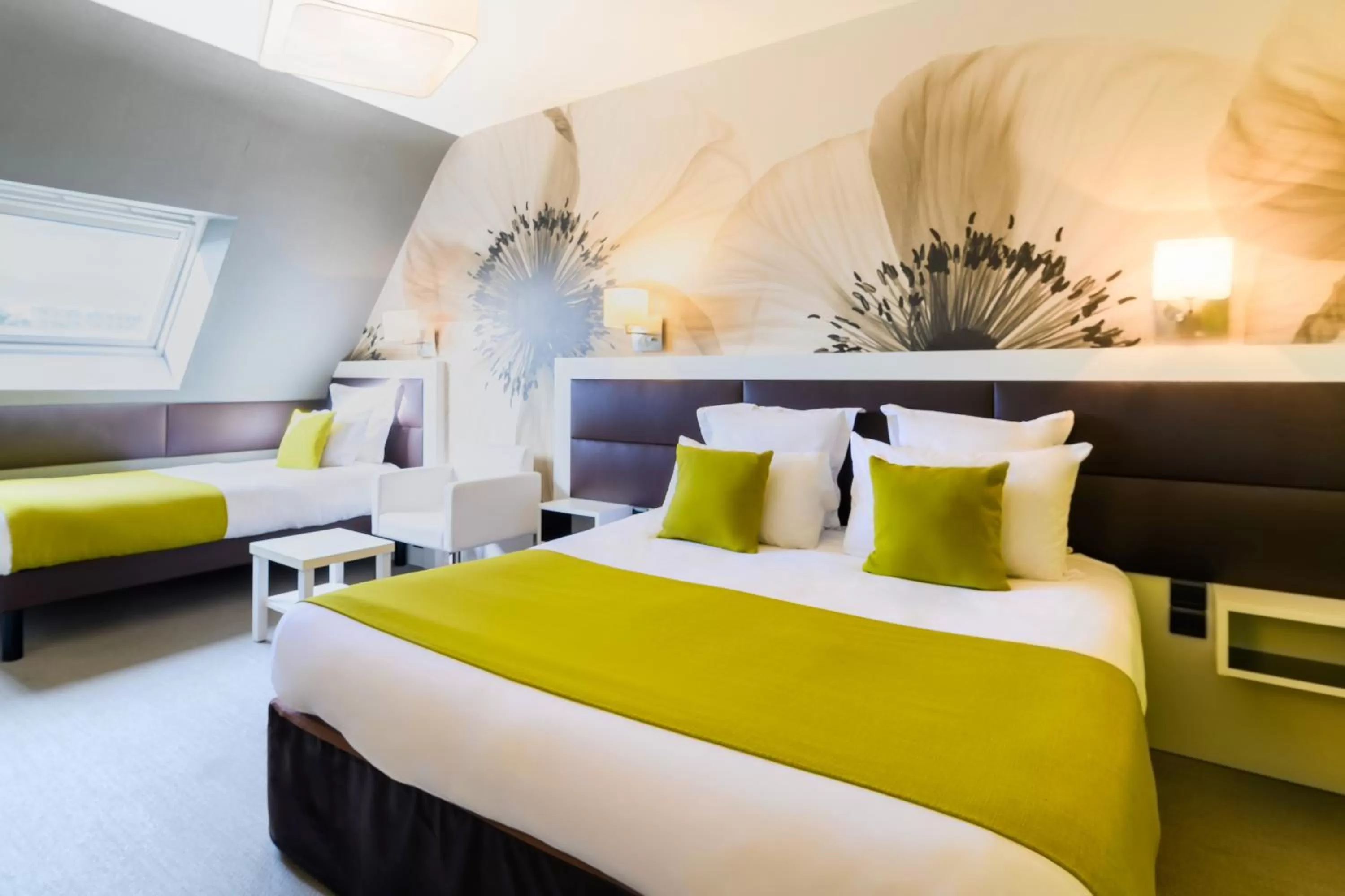 Triple Room in Quality Hotel La Marebaudière Vannes Centre