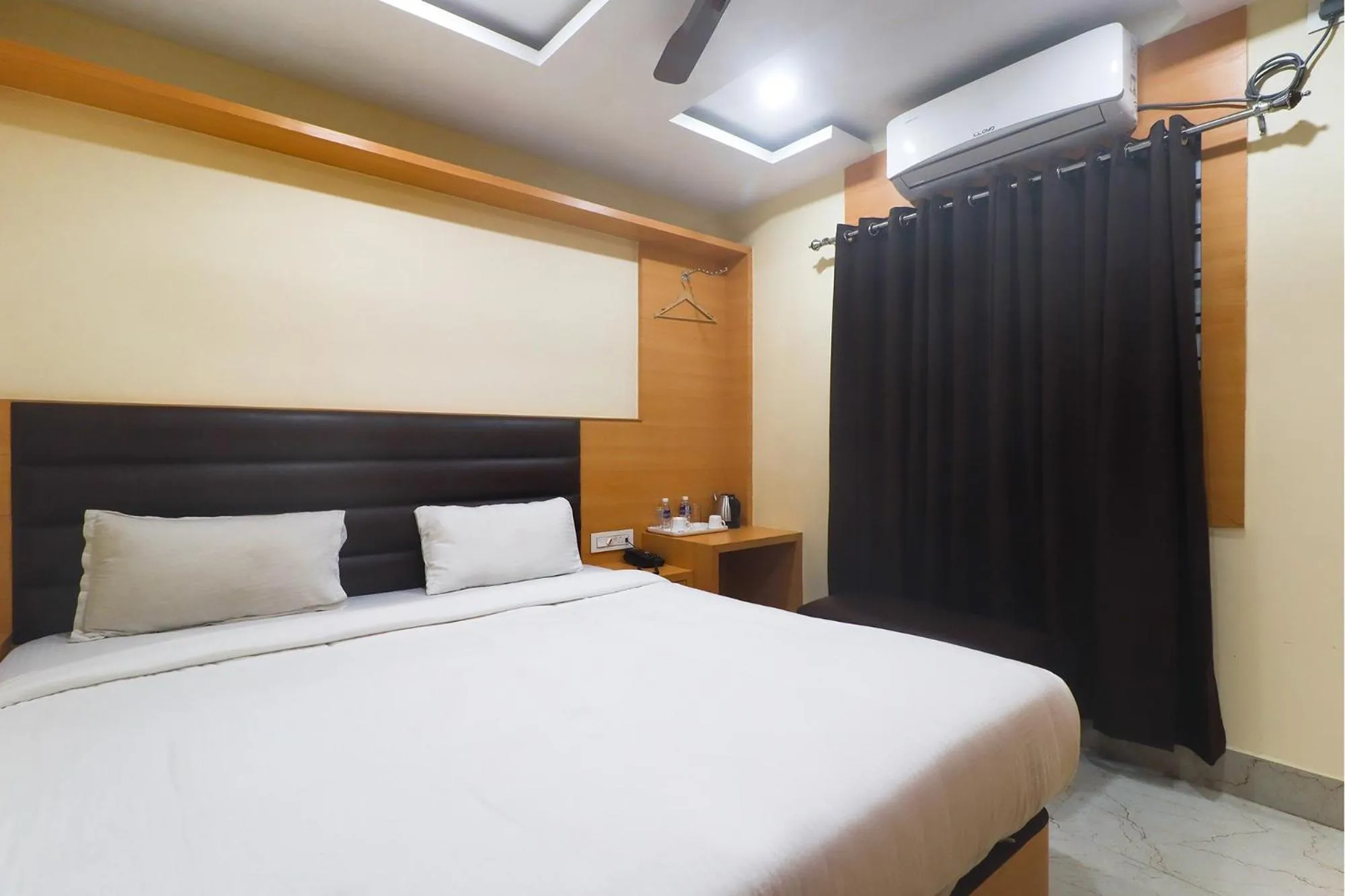 Deluxe Room - single occupancy in FabHotel Ganpati 2 - Nr Siliguri Junction