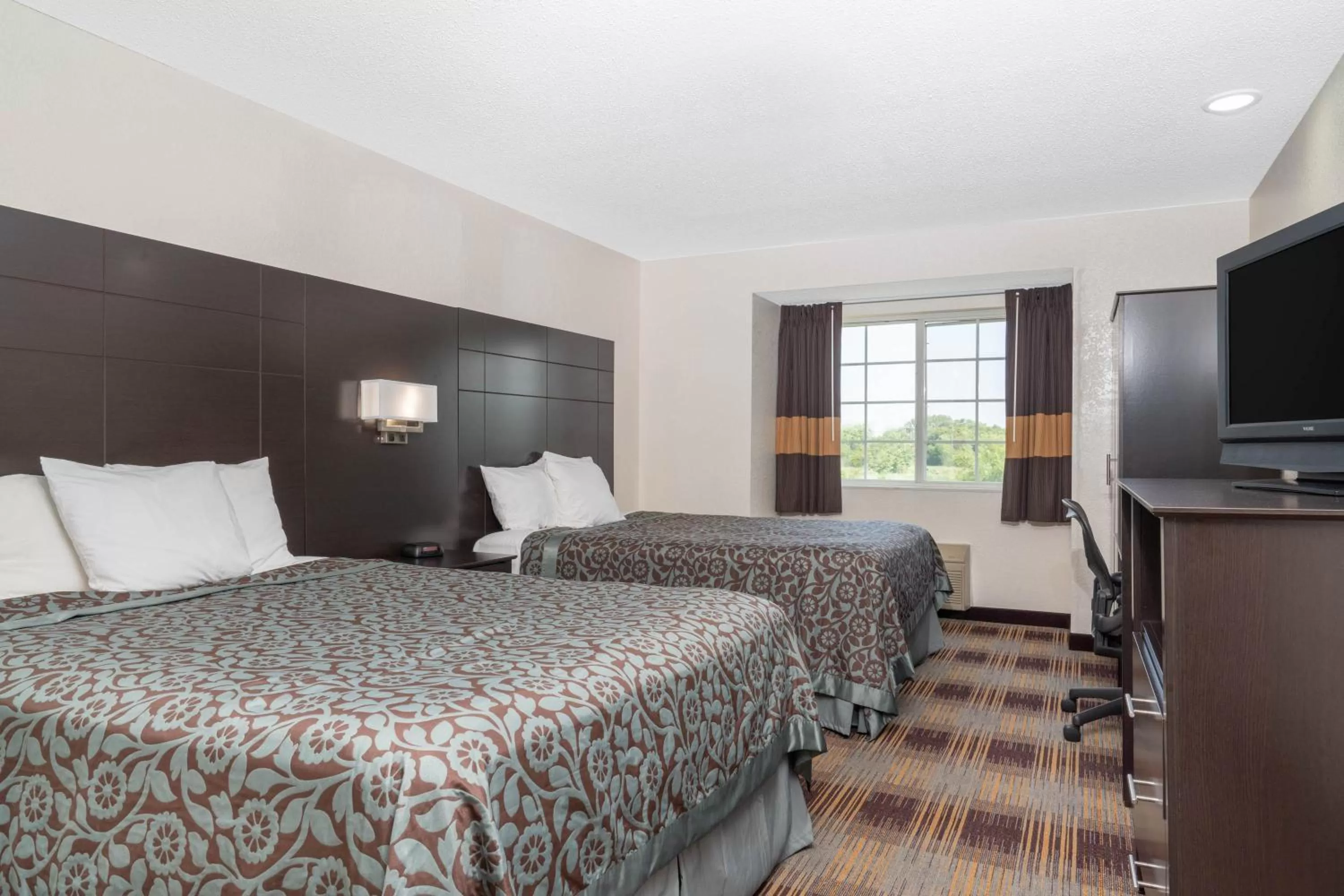 Queen Room with Two Queen Beds - Non-Smoking in Days Inn by Wyndham Faribault