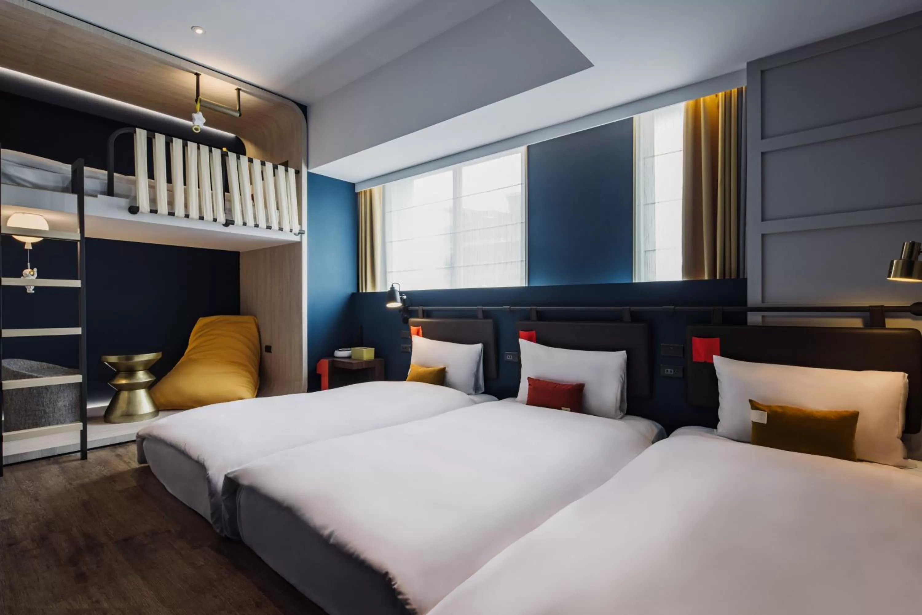 Triple Room in OLAH Poshtel - Taichung Station
