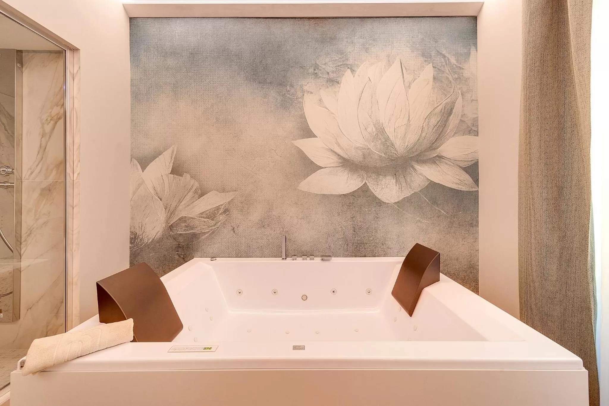 King Suite with Jacuzzi and Turkish Bath in Best Western Hotel Nazionale