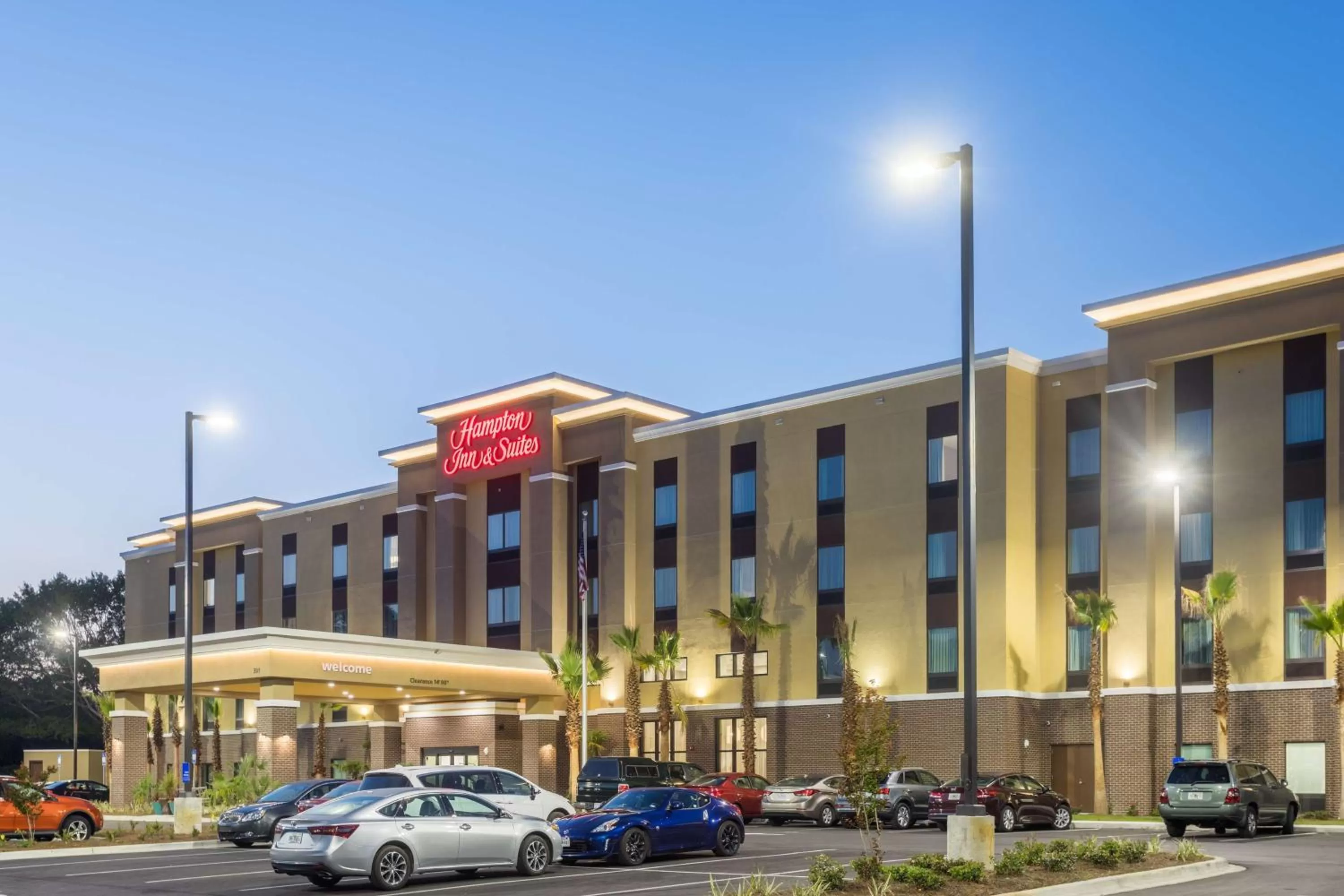 Property building in Hampton Inn & Suites Mary Esther-Fort Walton Beach, Fl