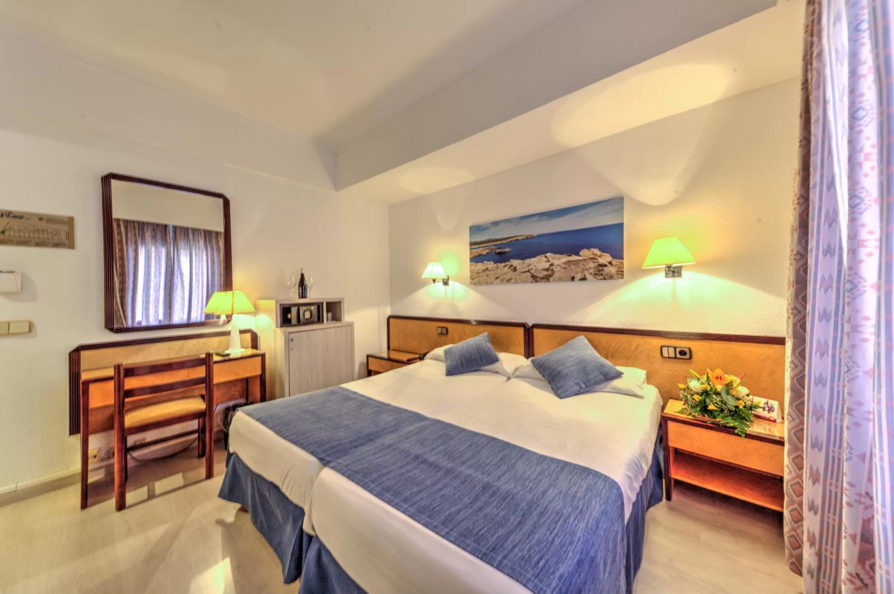 Economy Twin Room in Hotel Voramar
