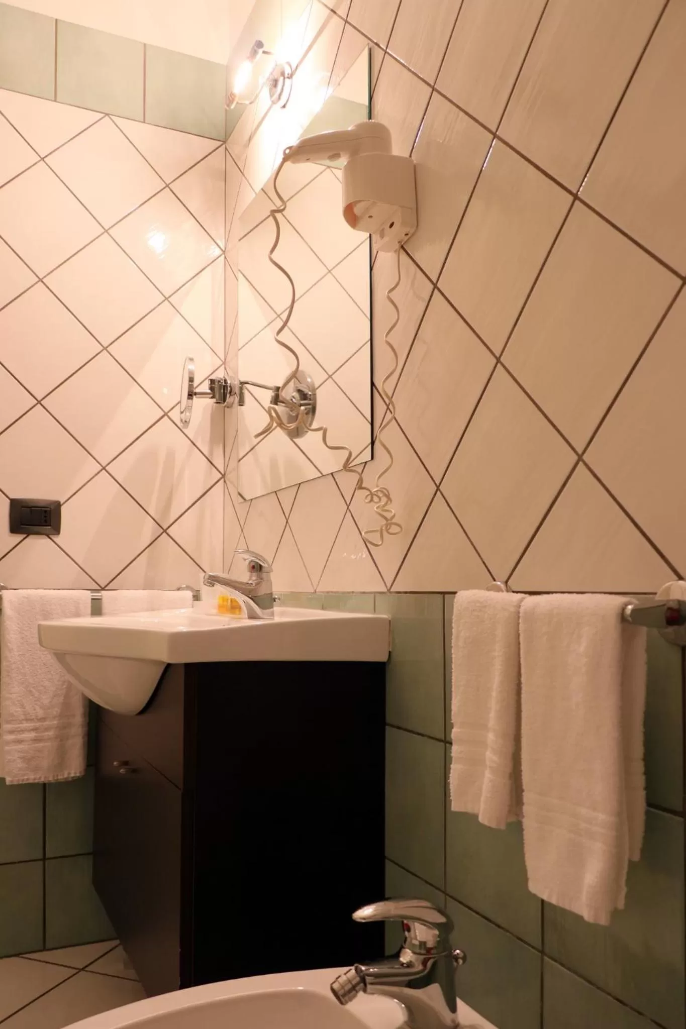 Family Room with Sea View in Hotel Ancora