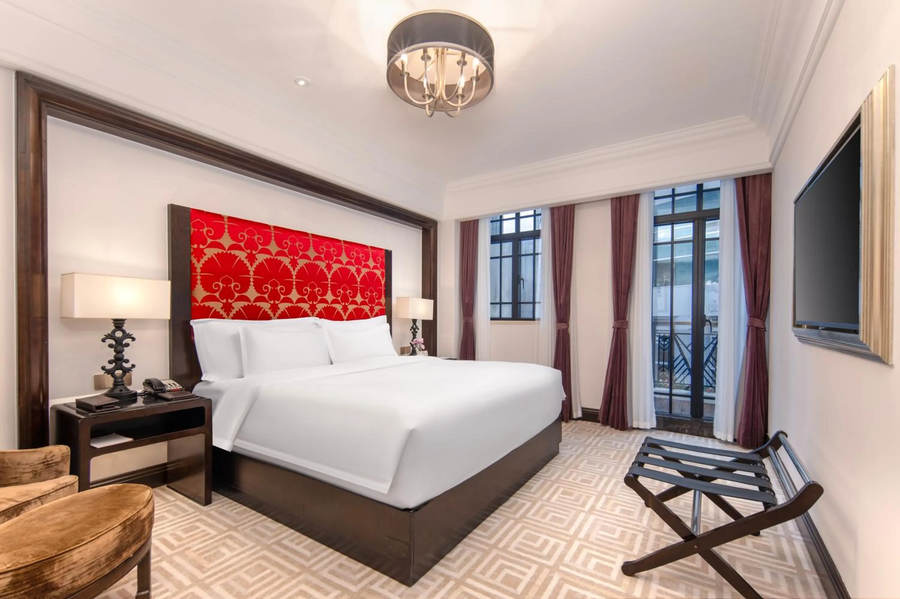 Nihong Balcony King Room  - Welcome Benefits  & Afternoon Tea  *1 upon check in day per stay in The Yangtze Boutique Shanghai