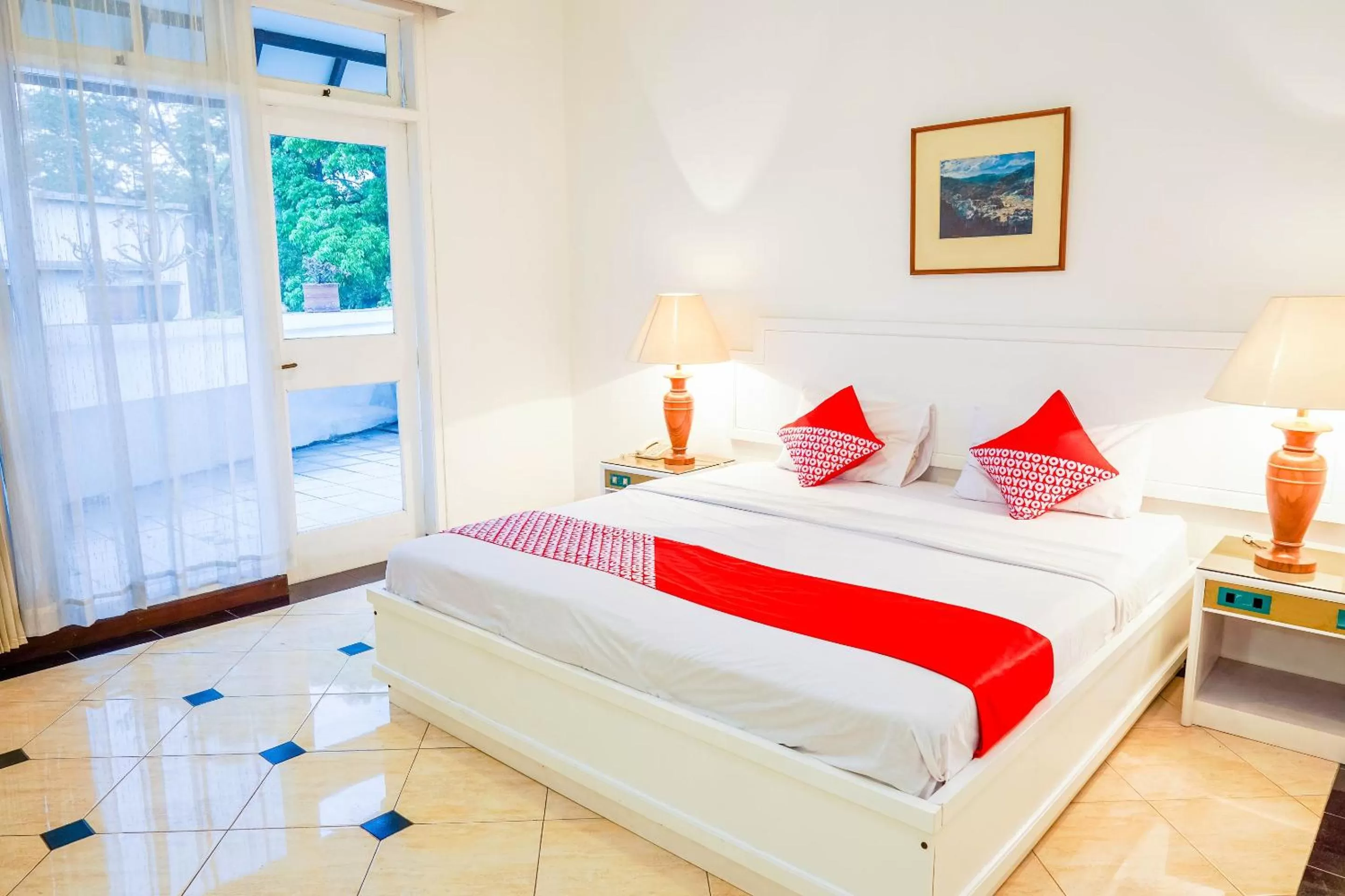 Deluxe Double Room in SUPER OYO Collection O 1452 Hotel Utari