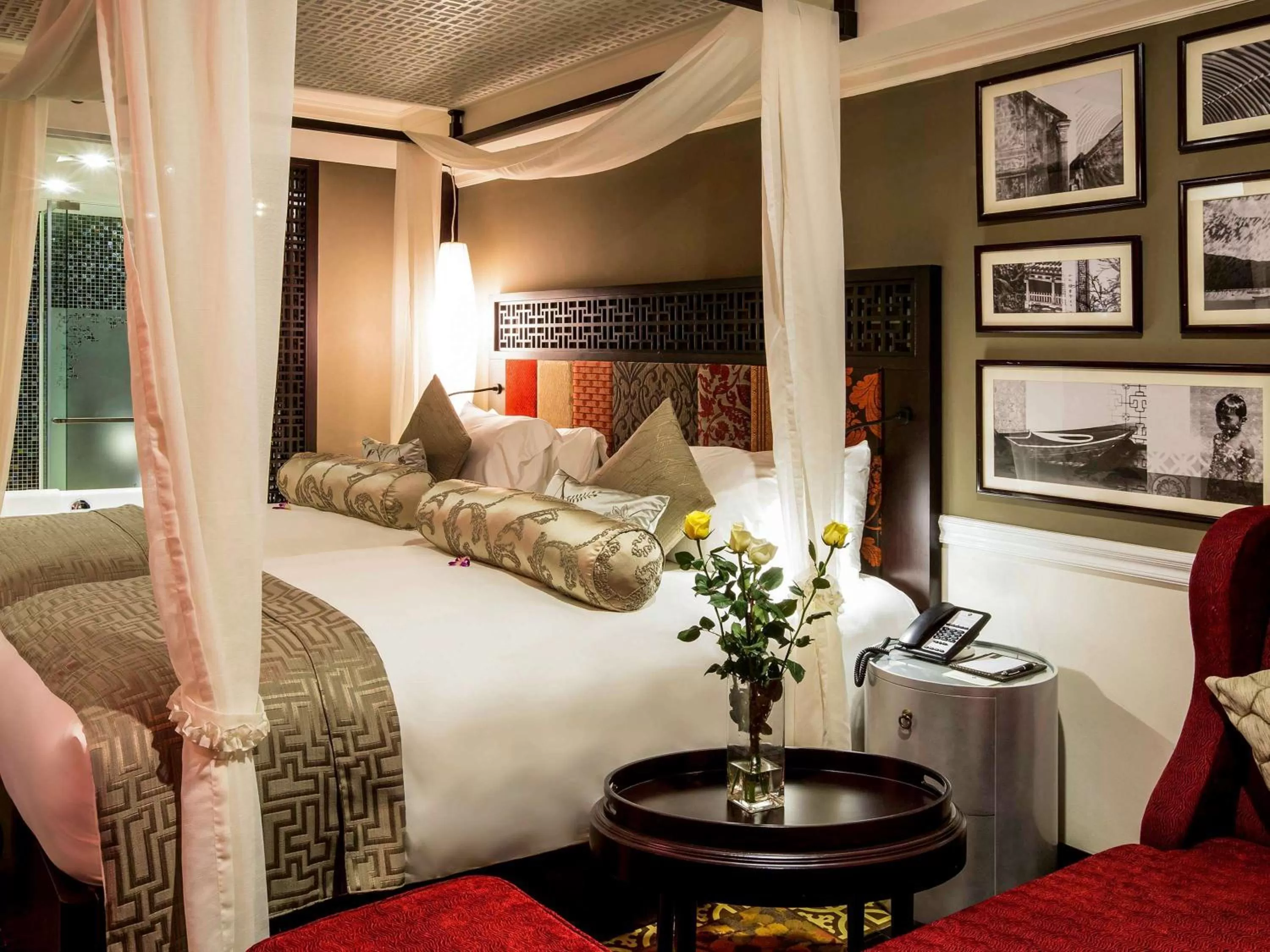 Grand Deluxe Room with Two Single Beds in Hotel Royal Hoi An - MGallery
