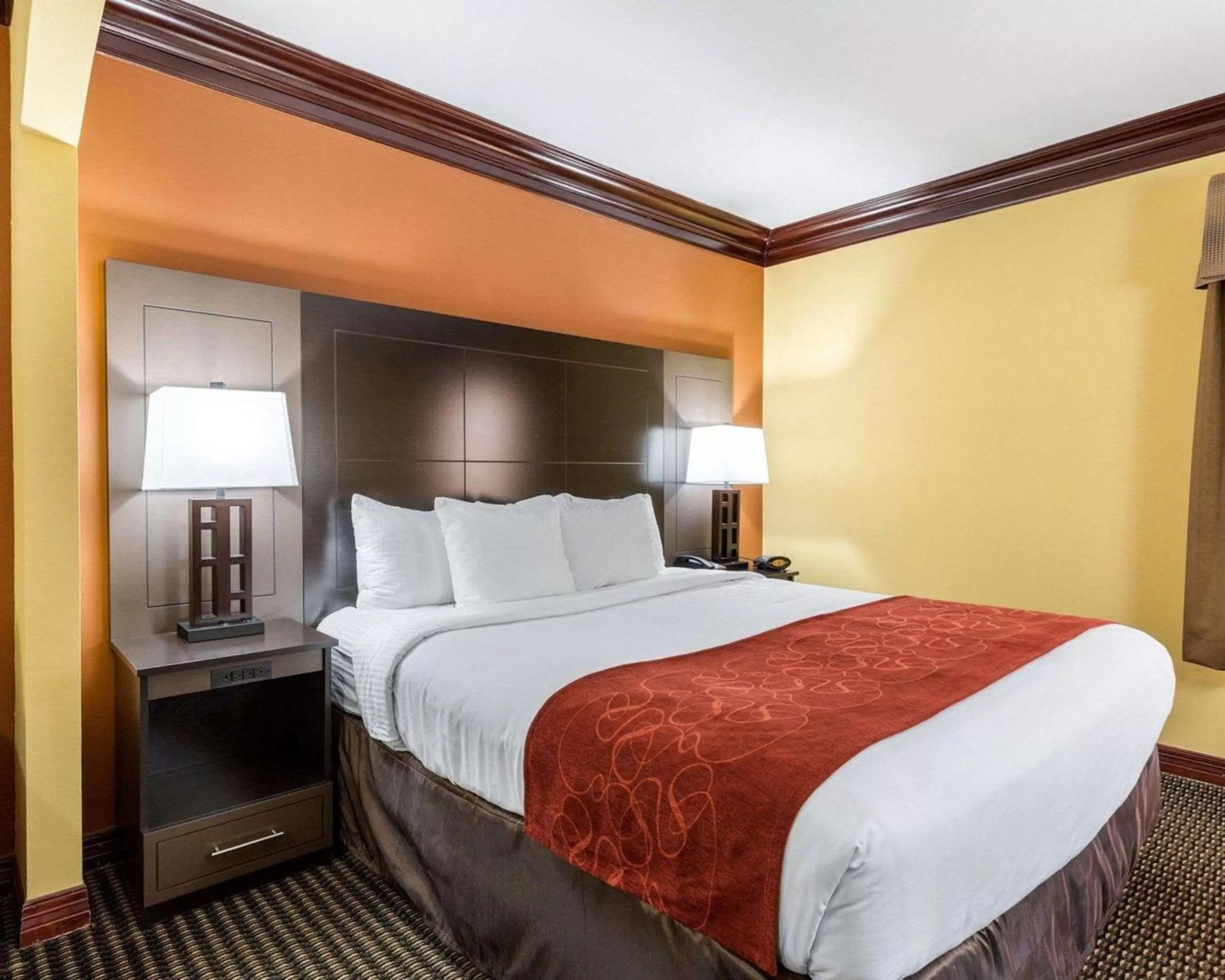 King Suite - Accessible/Non-Smoking in Comfort Suites Lake Jackson Clute