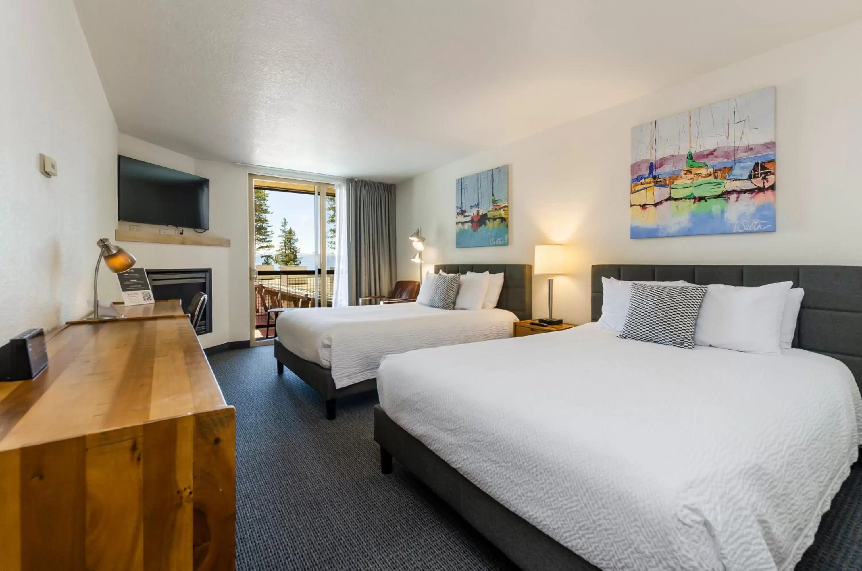 Double Room with Balcony in Firelite Lodge