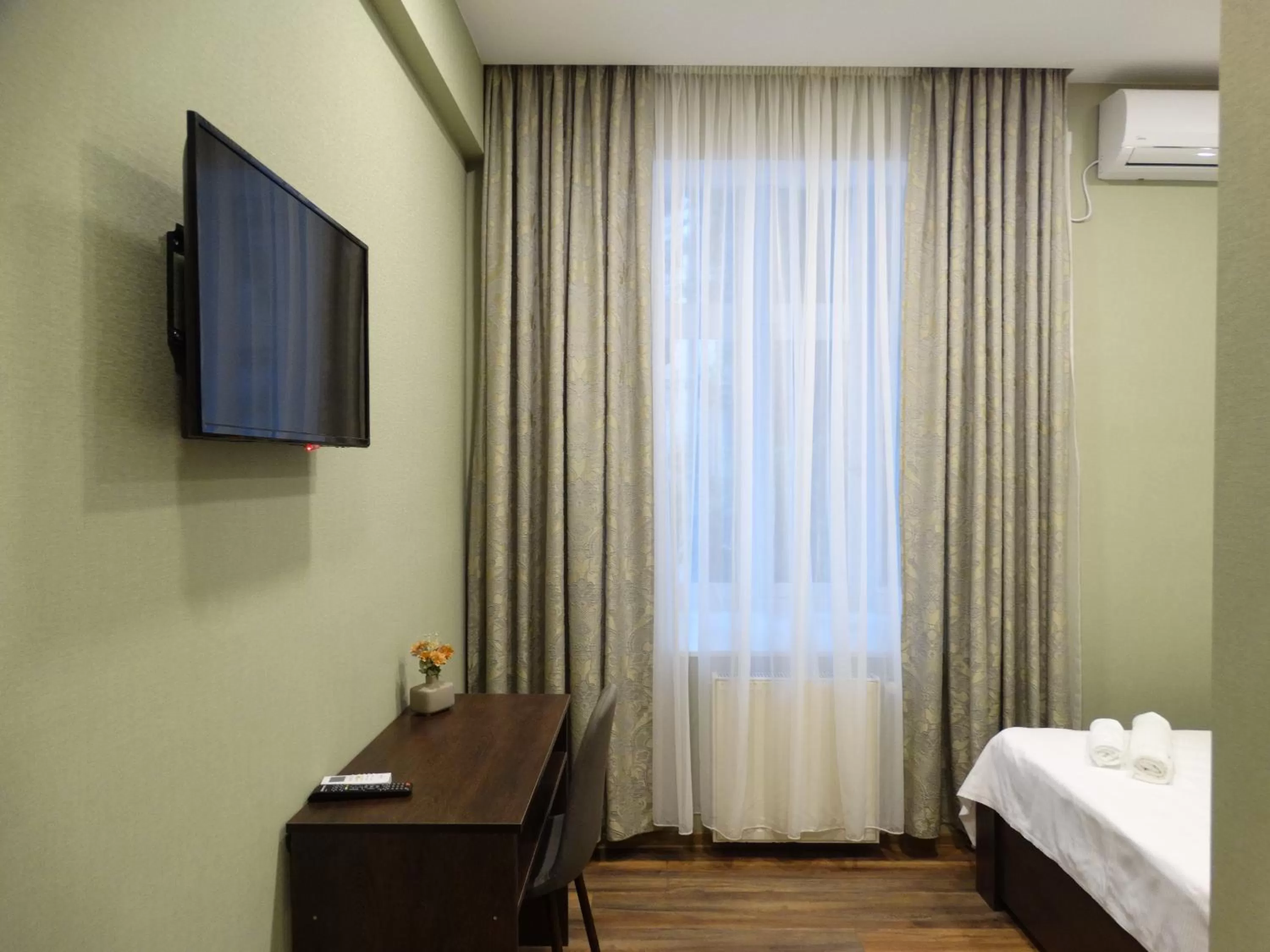 King Room - single occupancy in Hotel Boutique IVERIA