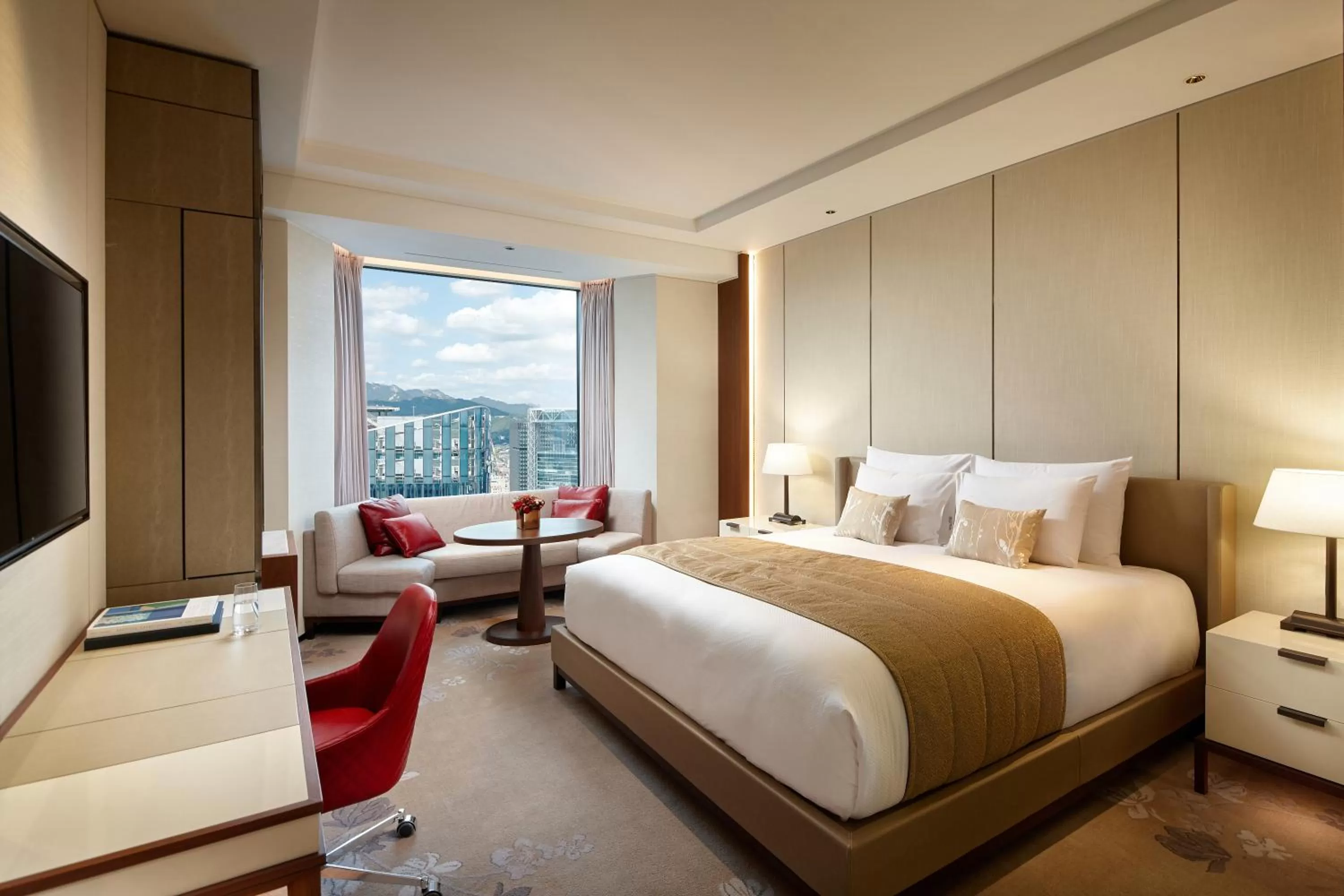Grand Deluxe Double Room in Lotte Hotel Seoul