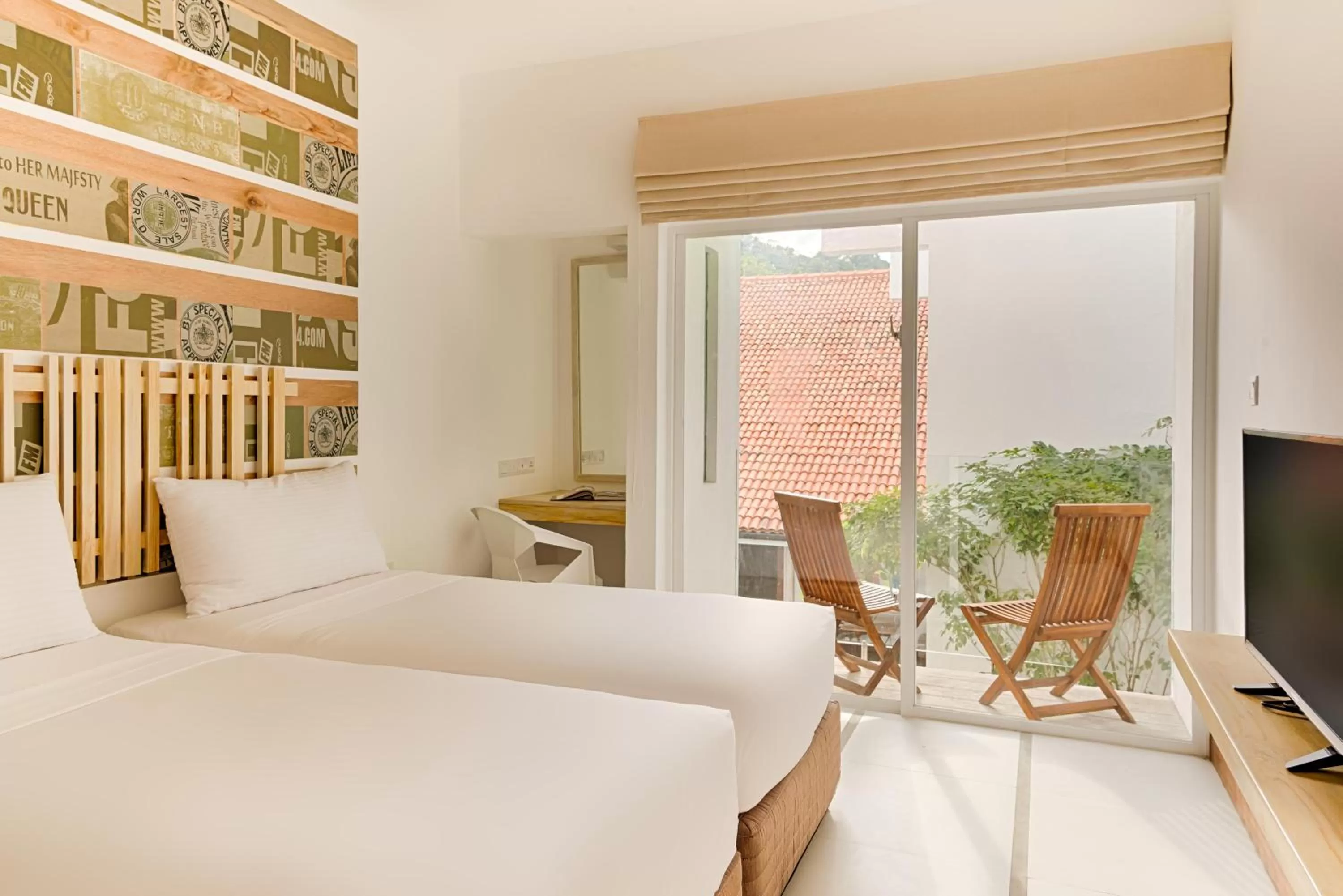 Standard Twin Room in Hotel J, Unawatuna