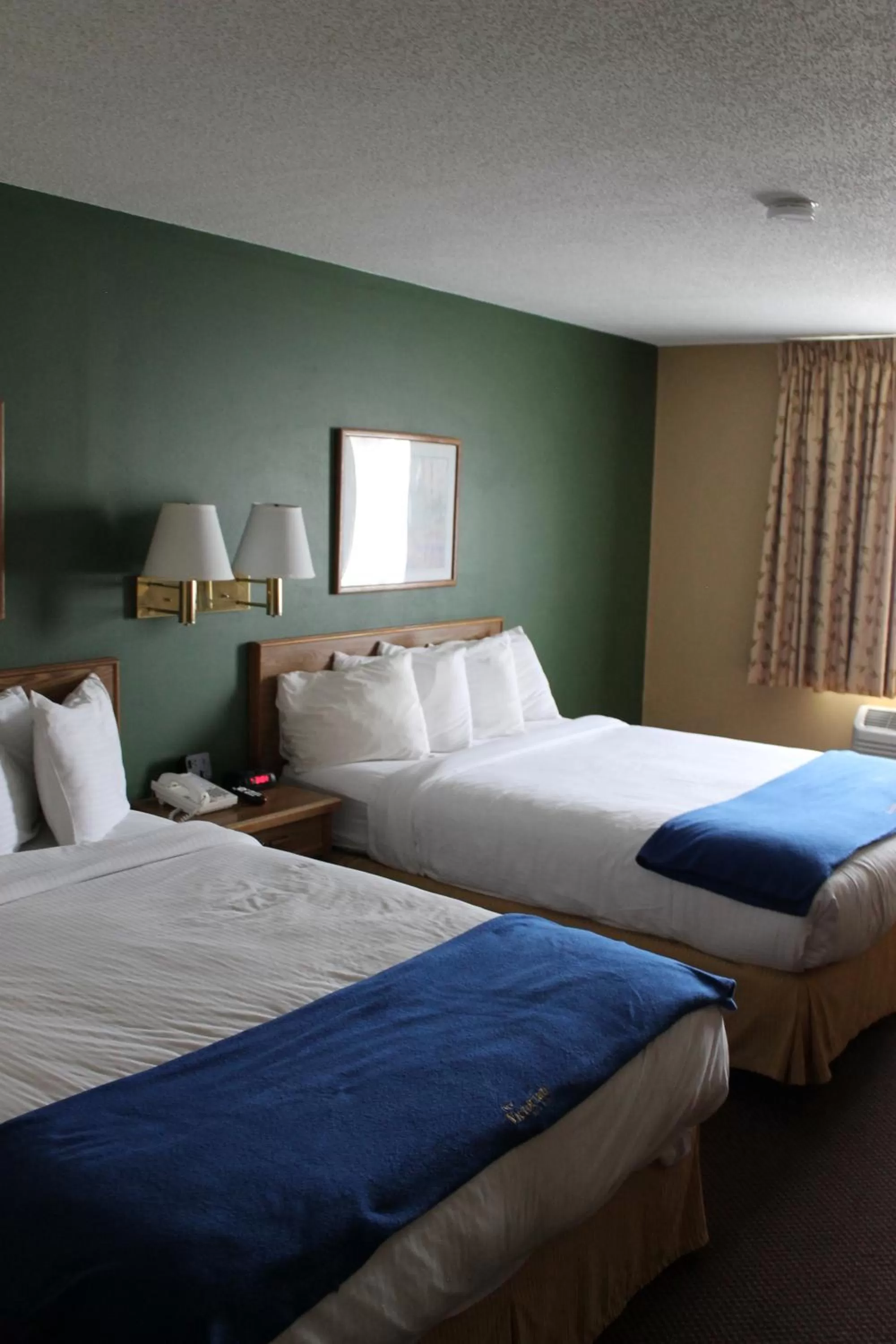 Queen Room with Two Queen Beds - Non-Smoking in New Victorian Inn & Suites Kearney