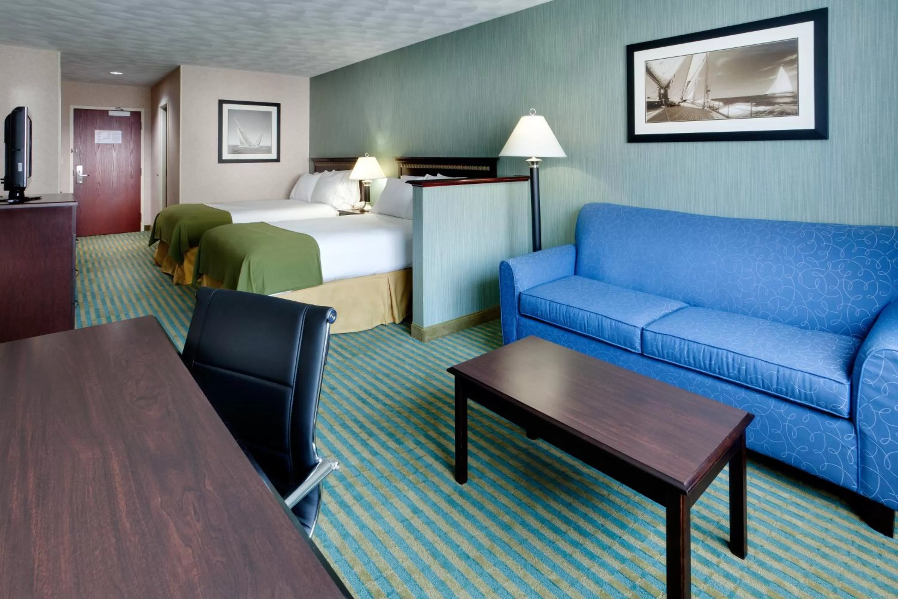 Double Suite - Non-Smoking in Holiday Inn Express & Suites Smithfield - Providence by IHG