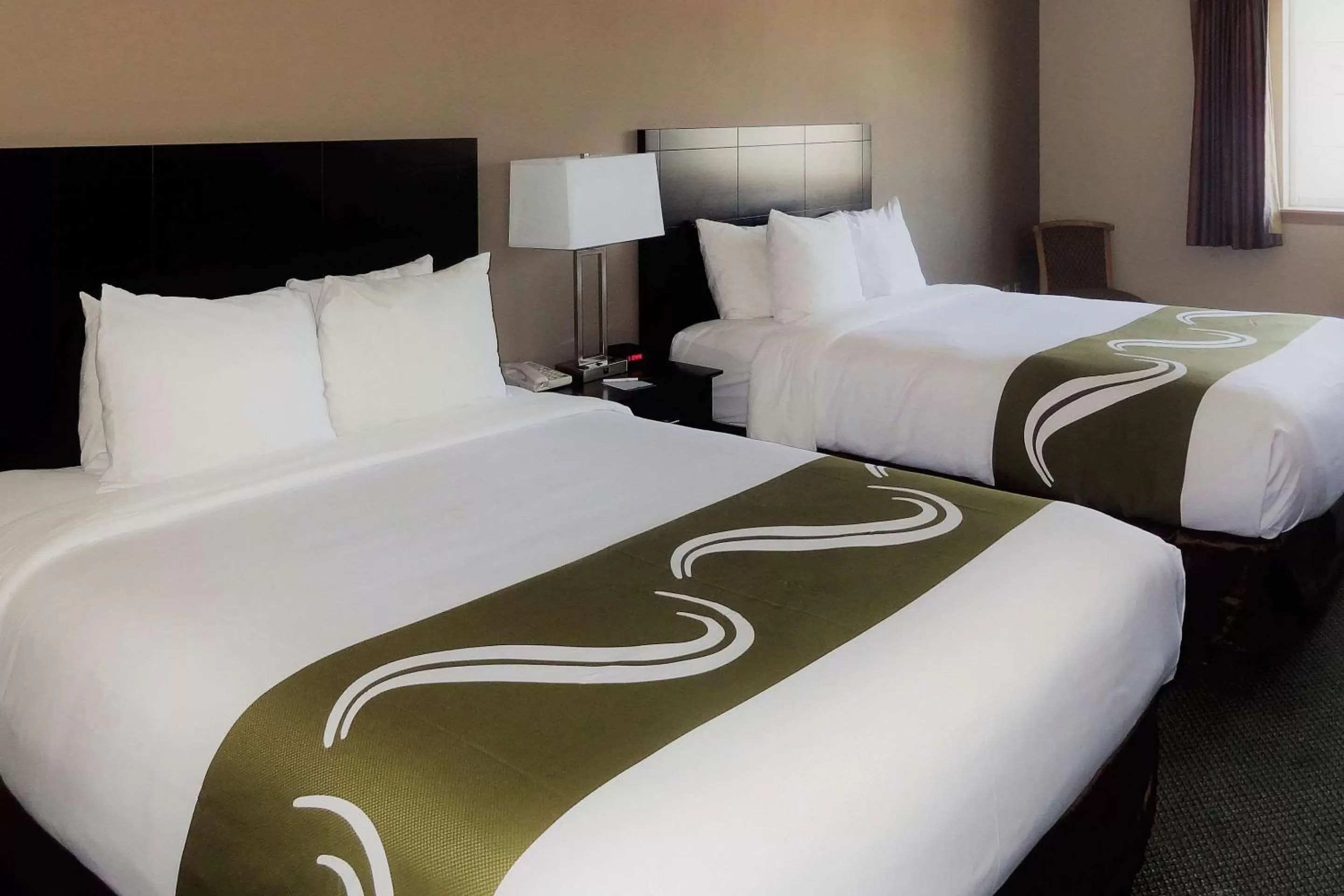 Queen Room with Two Queen Beds - Non-Smoking in Quality Inn Tulalip - Marysville