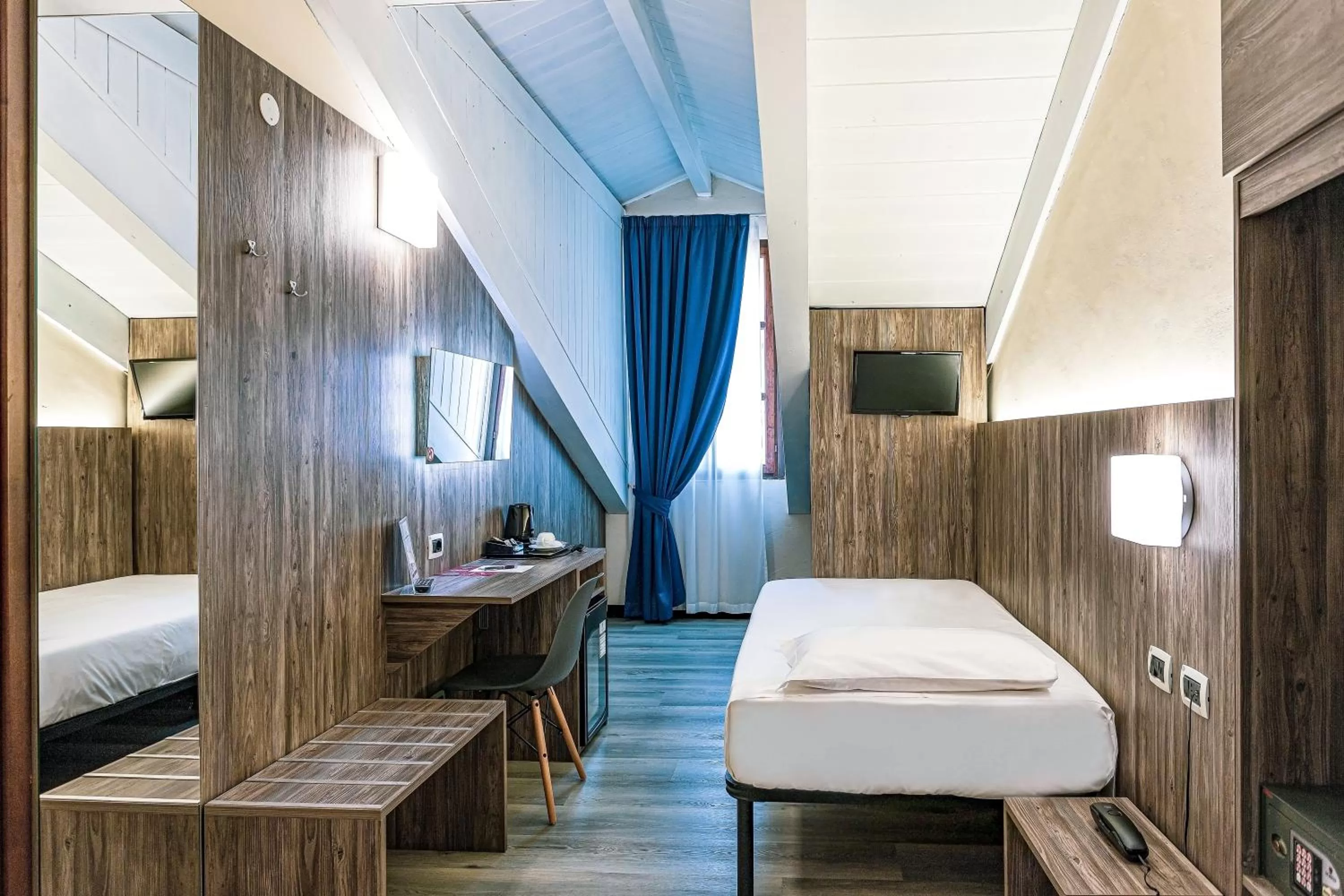 Comfort Single Room in Hotel Urbani