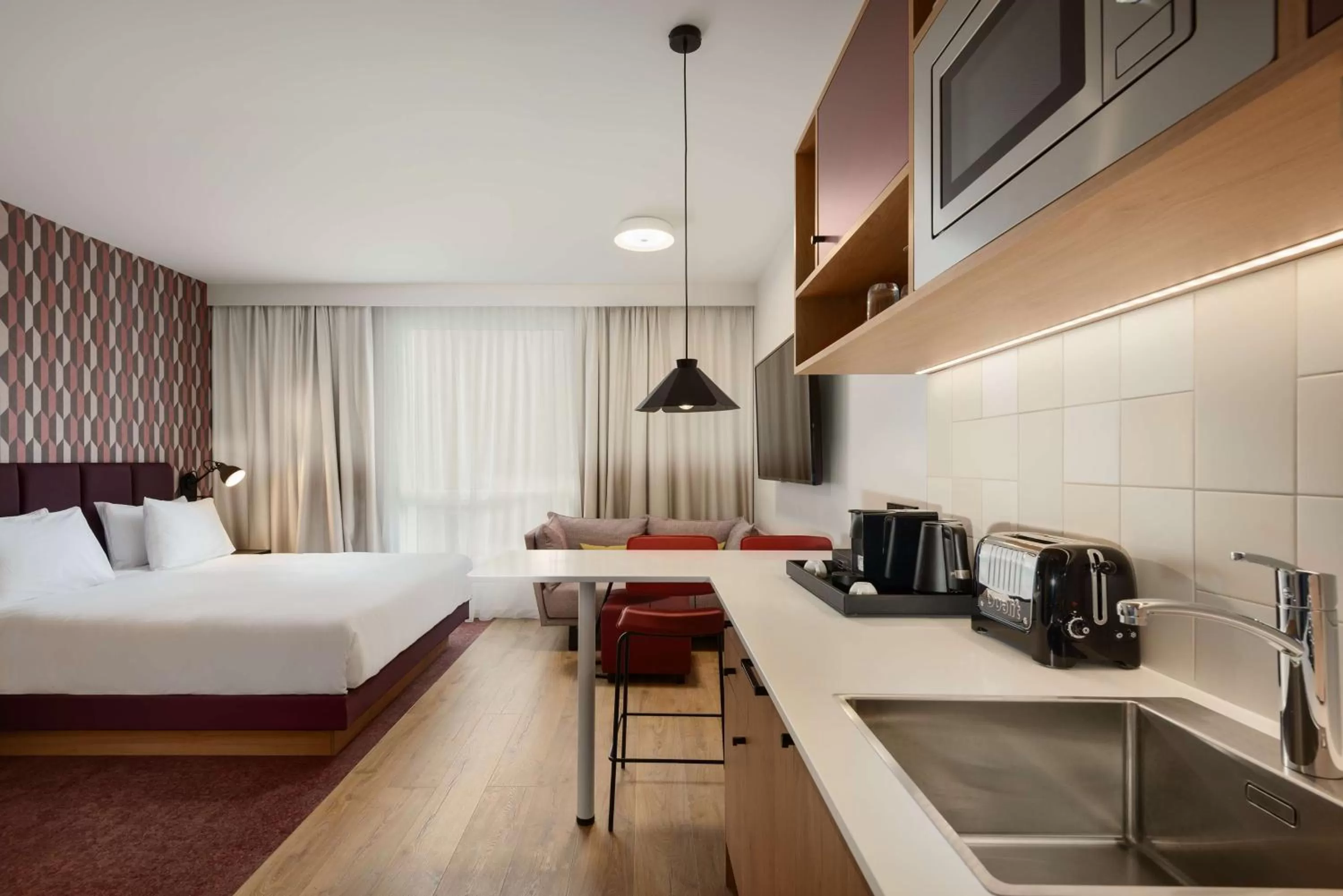 King Studio with Kitchenette in Hyatt House Paris Charles de Gaulle Airport