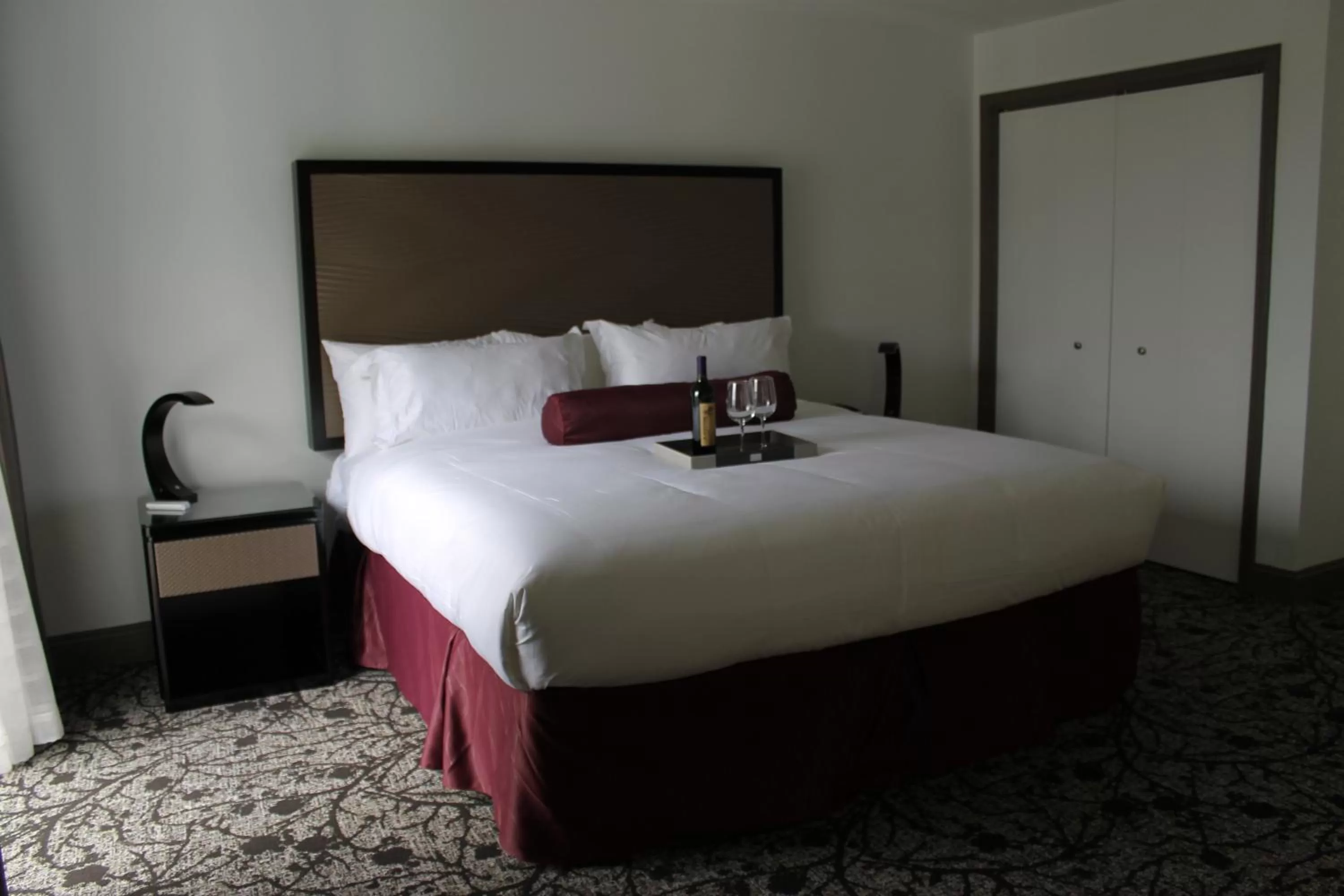 King Room with Balcony in Regalia Hotel & Conference Center