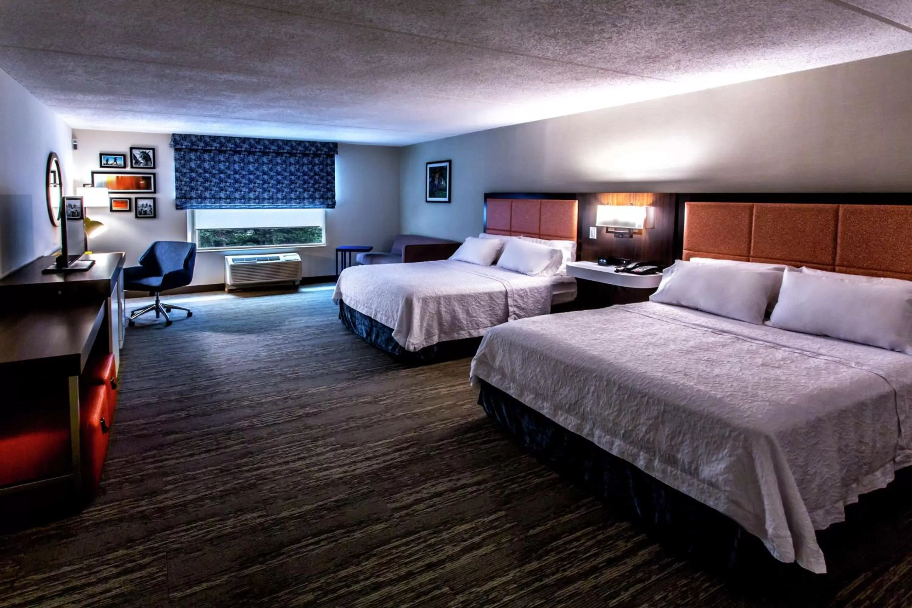 Queen Room with Two Queen Beds and Roll-In Shower - Mobility and Hearing Access/Non-Smoking in Hampton Inn & Suites Staten Island