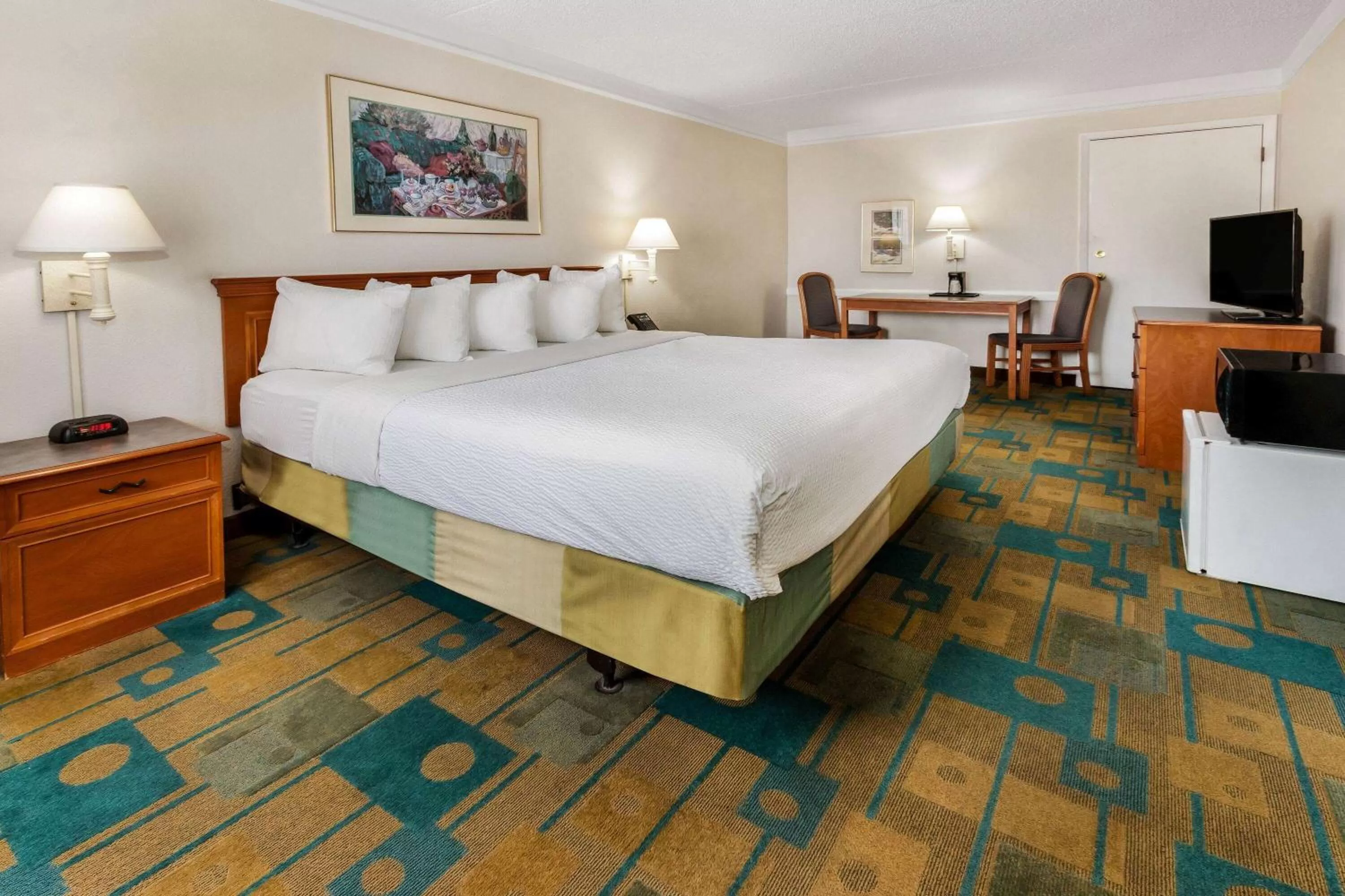 King Room - Disability Access in La Quinta Inn by Wyndham Albuquerque Northeast