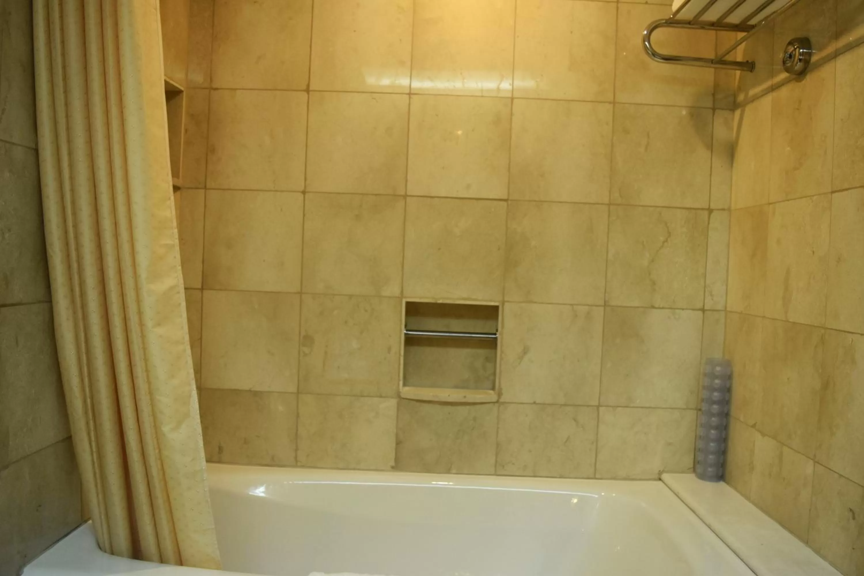 Deluxe Room in Manila Prince Hotel