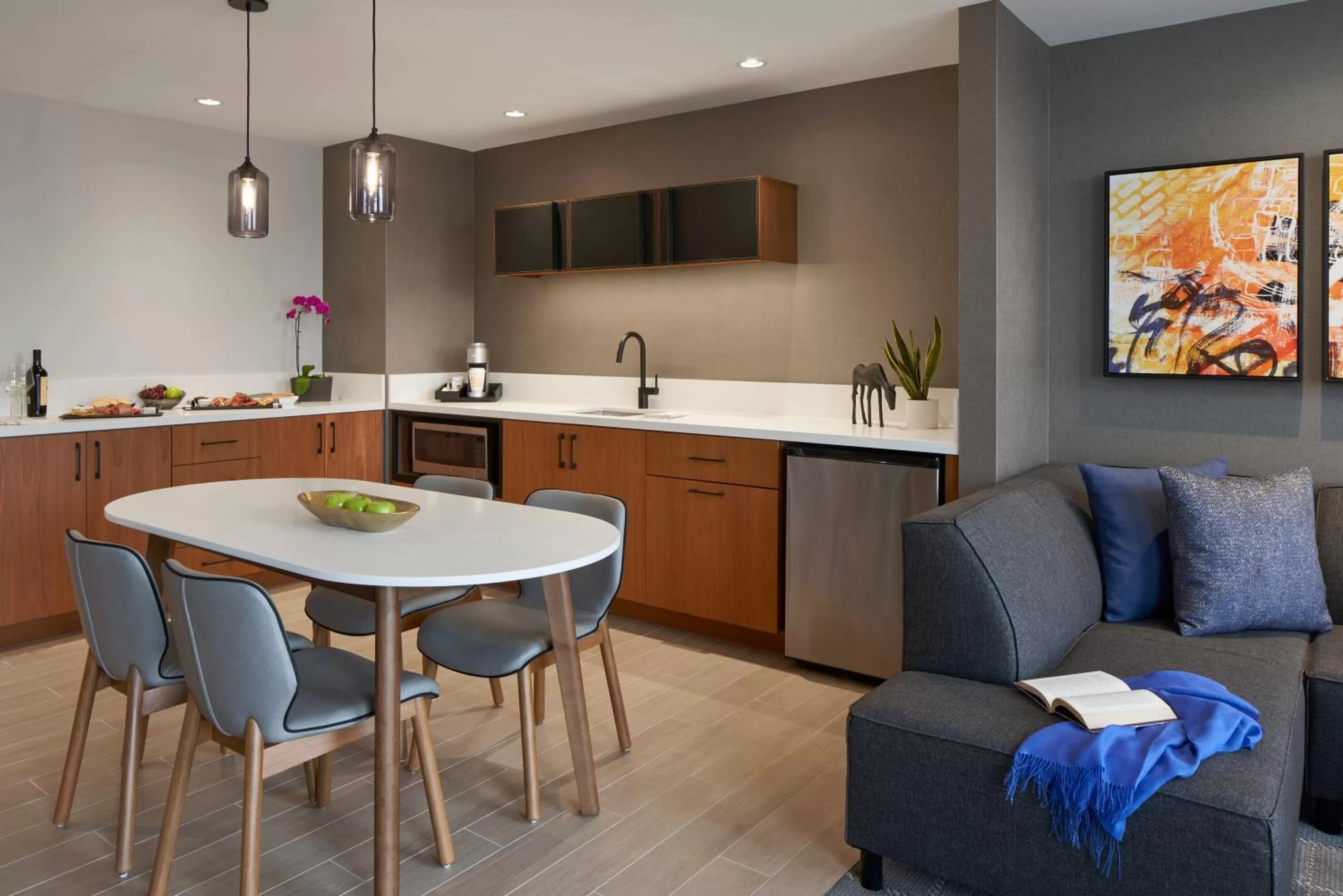 Two-Bedroom Suite in The Watermark Hotel