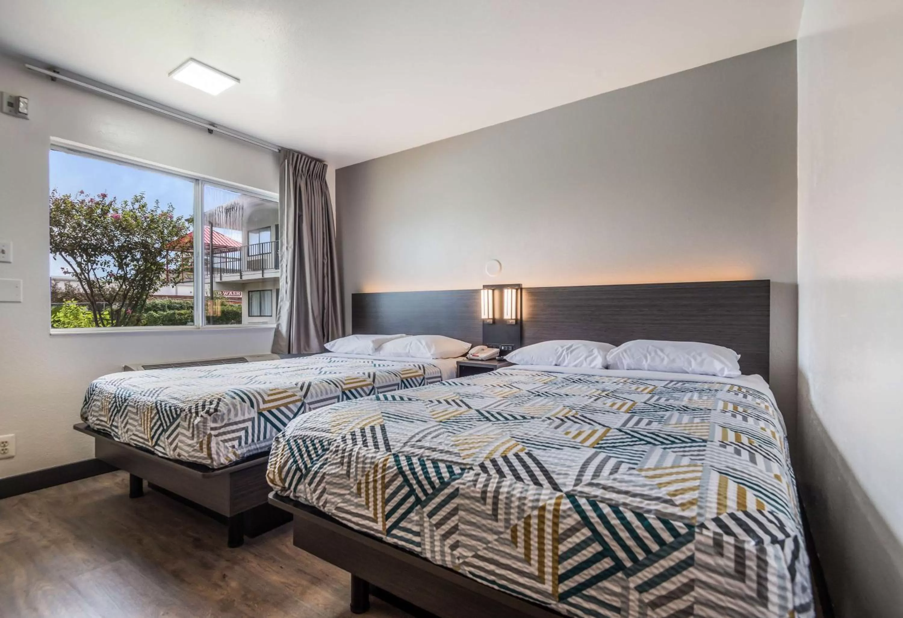 Double Room - Smoking in Motel 6-College Station, TX - Bryan