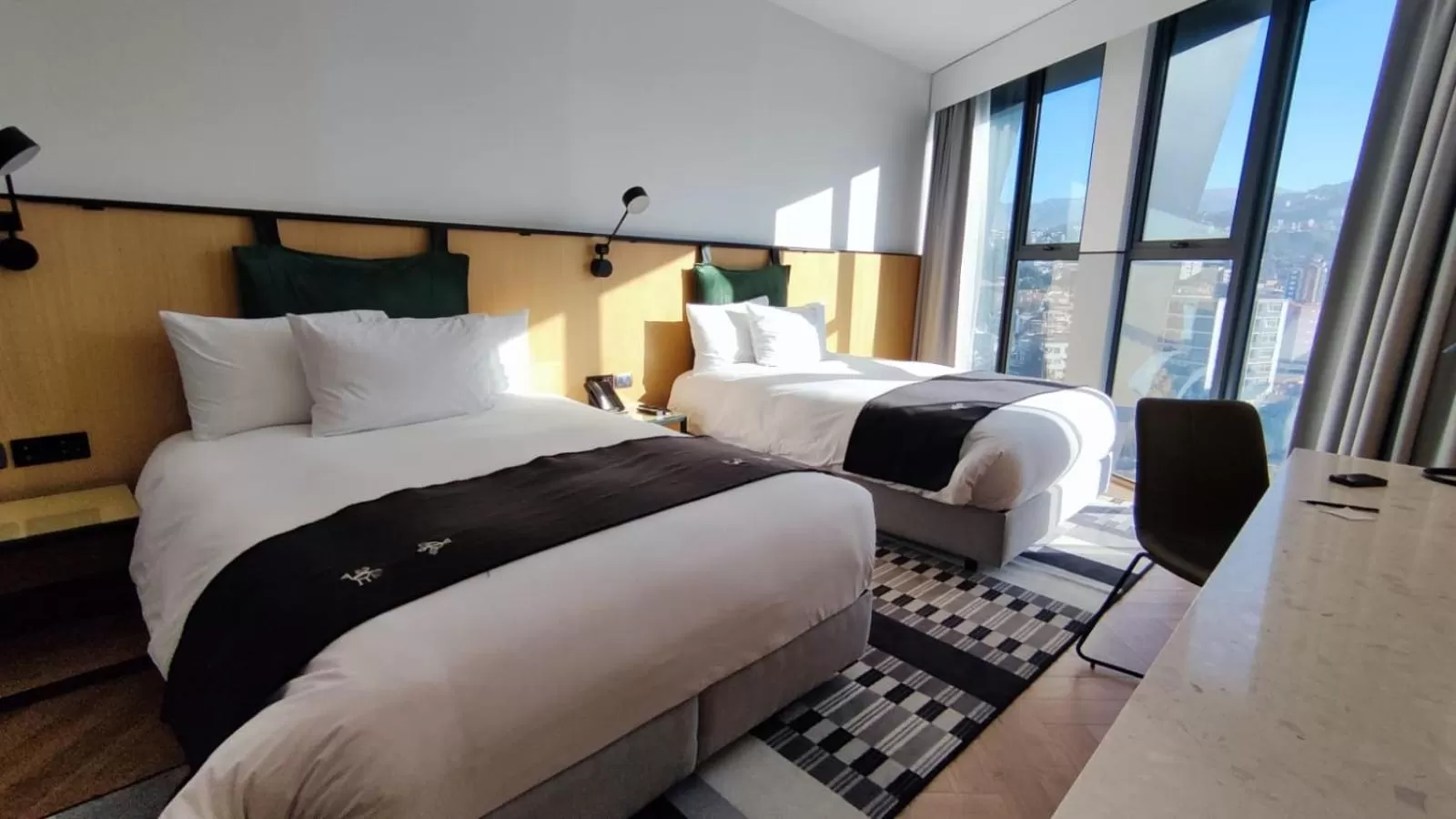 Superior Twin Room in Met Hotel