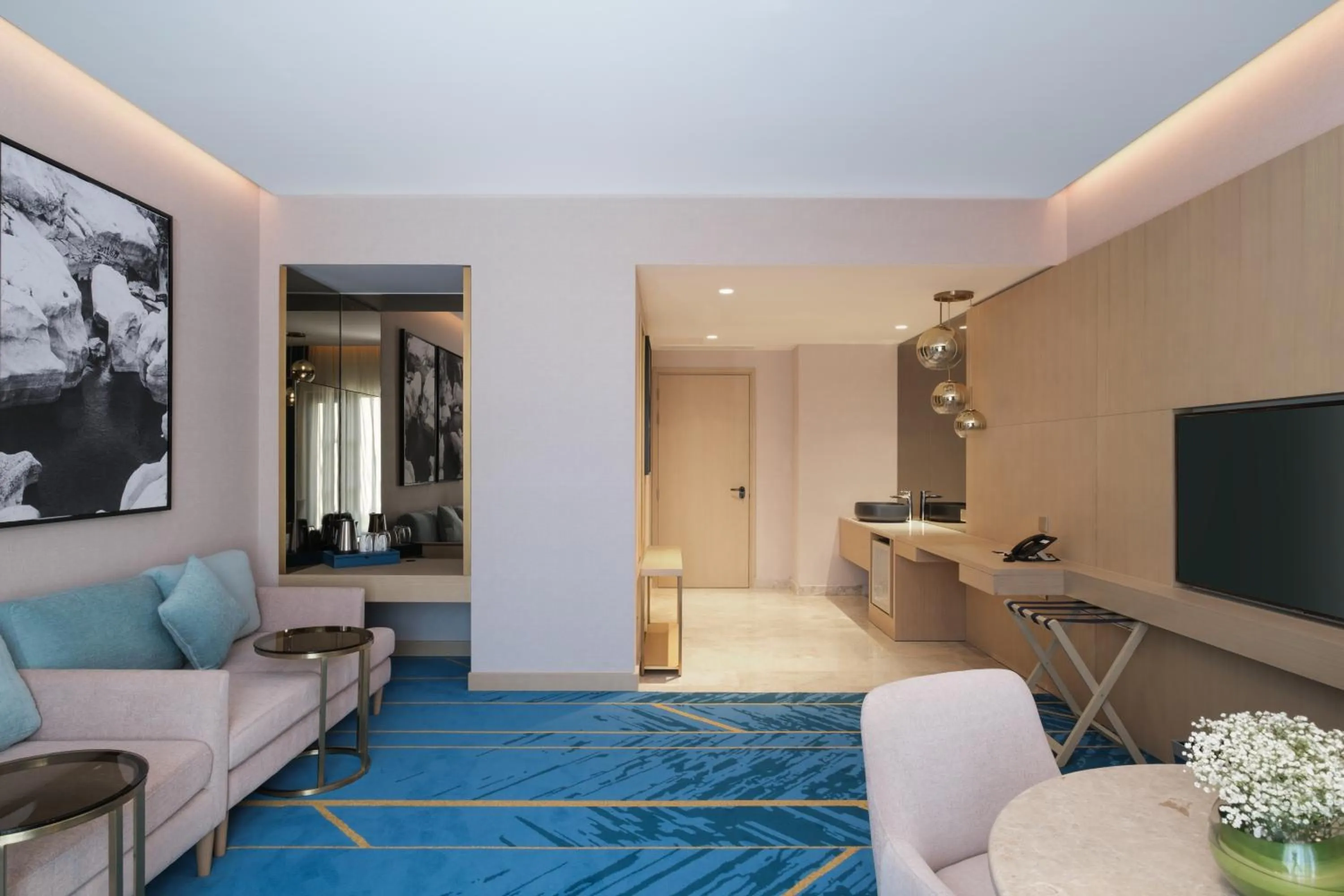 One-Bedroom Suite in Maani Muscat Hotel & Apartments