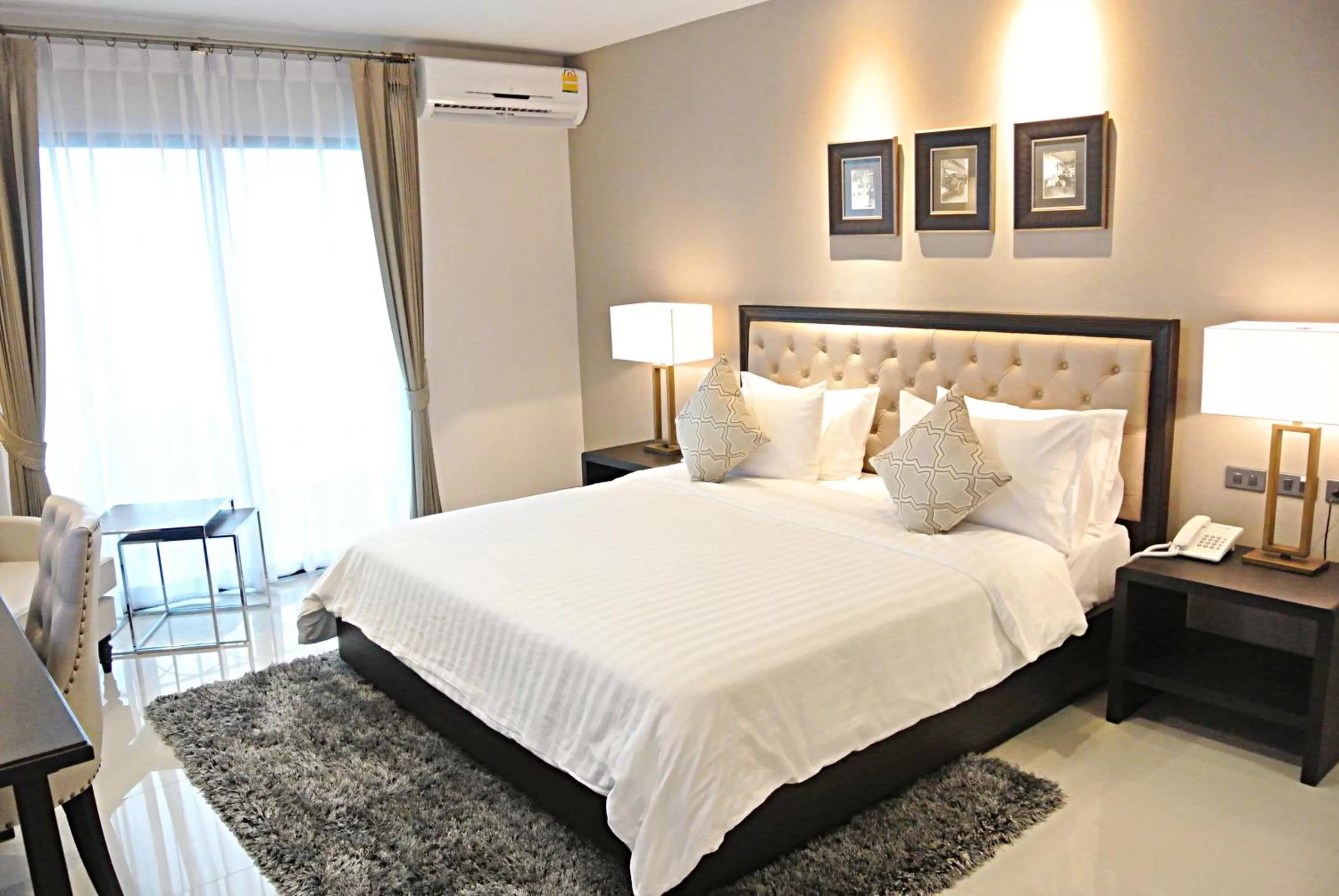 King Room with Balcony in SN Plus Hotel - SHA Plus
