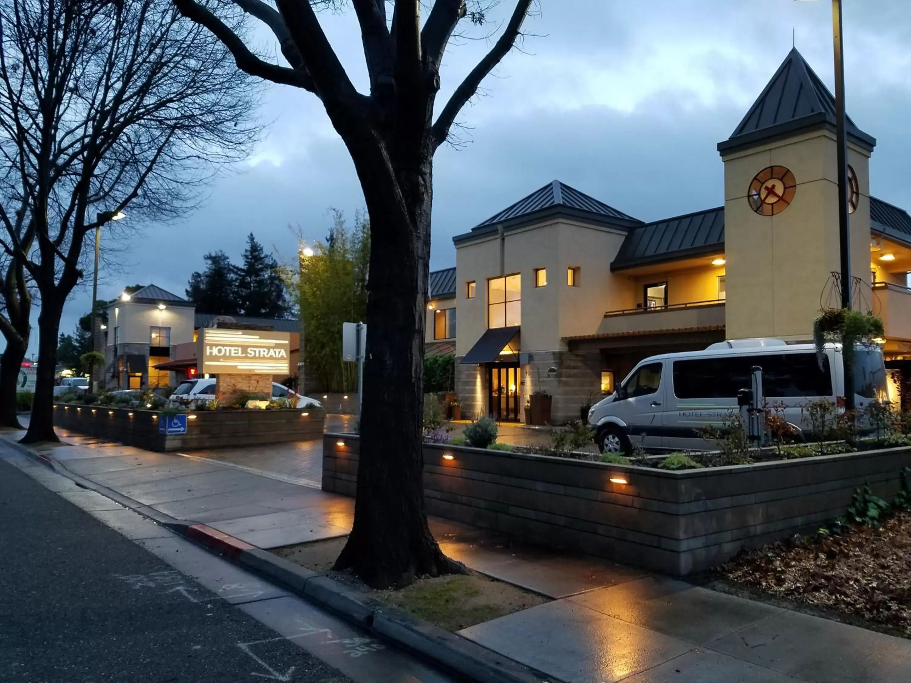 Hotel Strata Hotel Strata