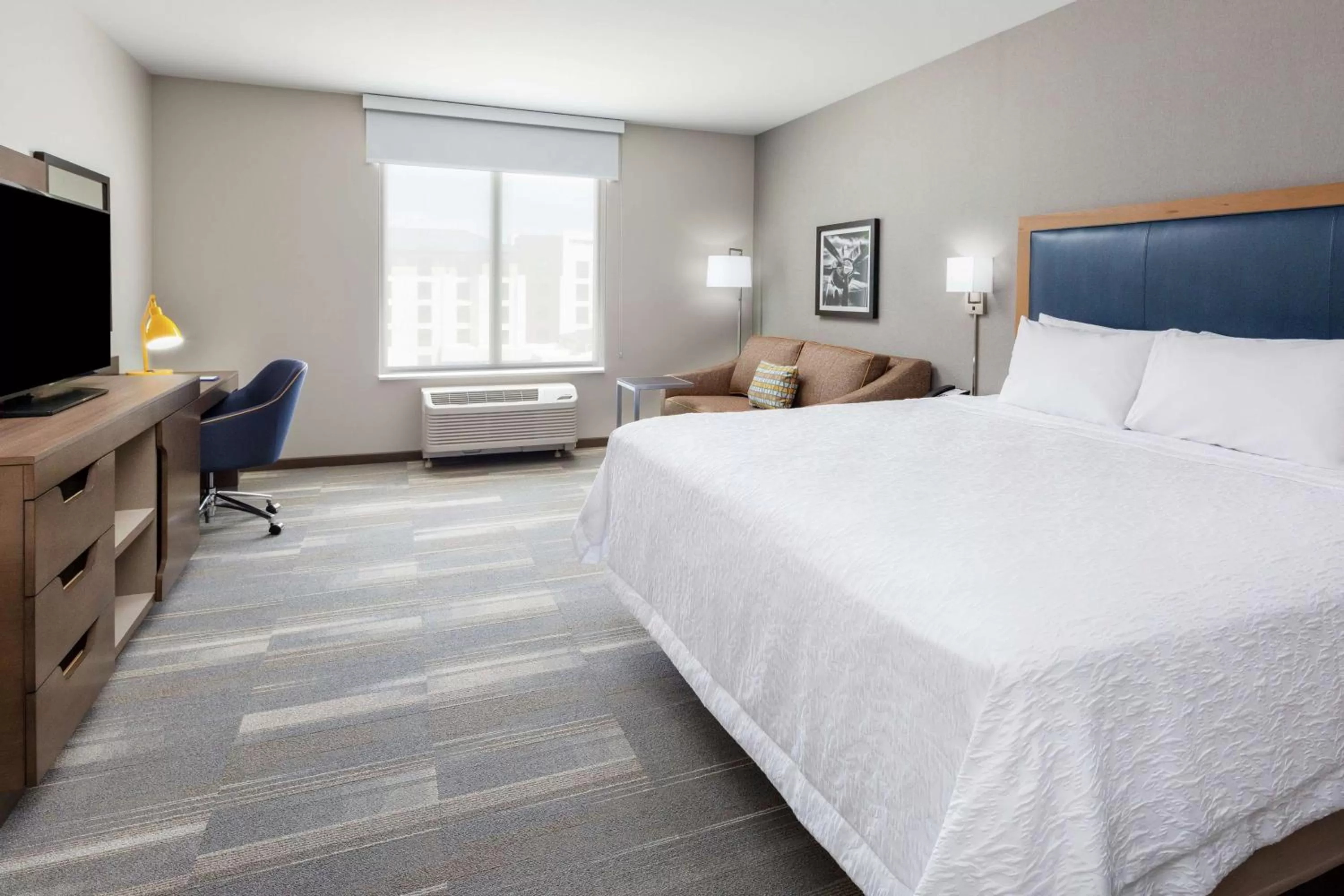 King Suite - Hearing Accessible in Hampton Inn & Suites San Diego Airport Liberty Station