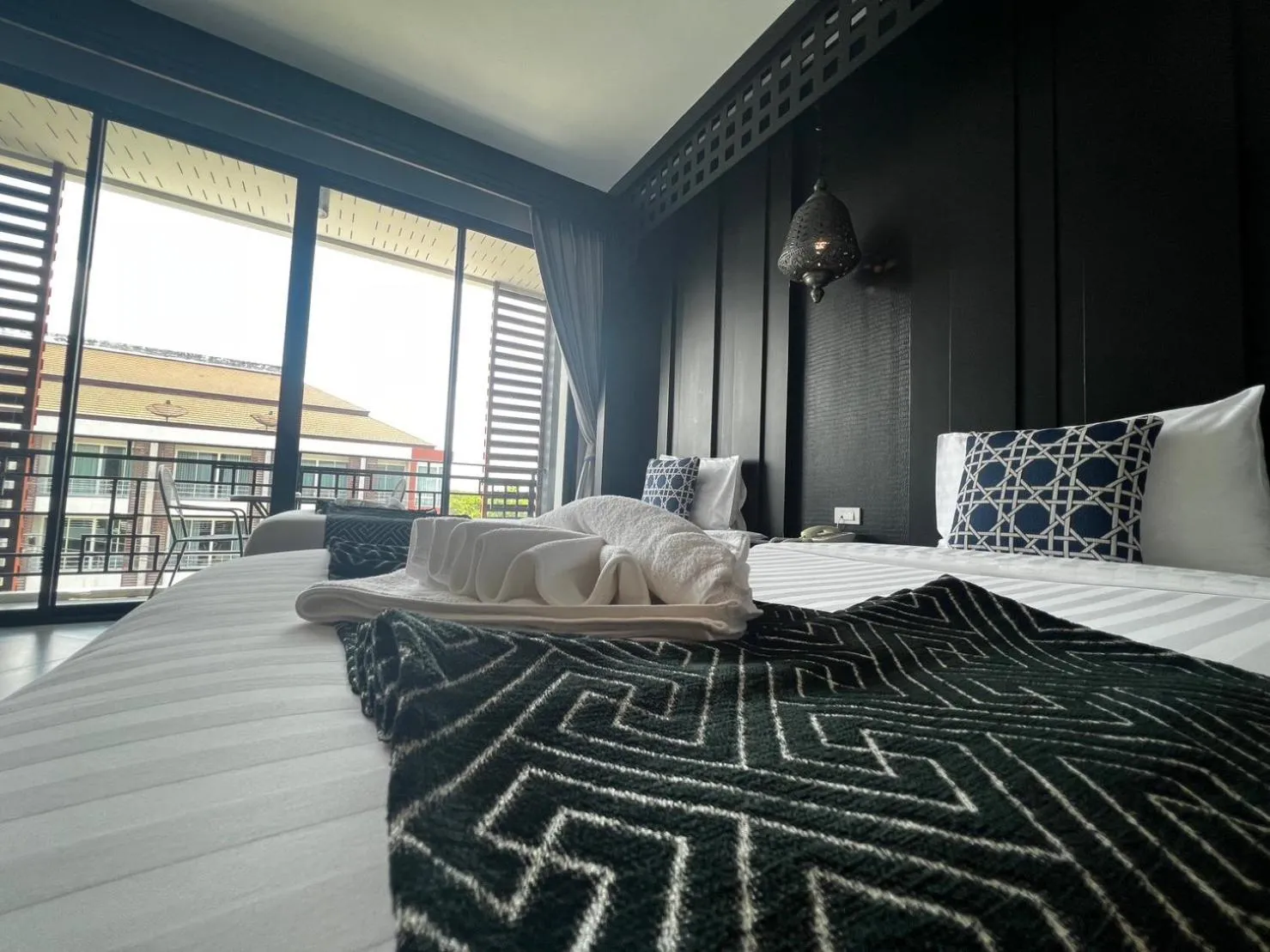Superior Twin Room with River View in Srisawara Casa Hotel