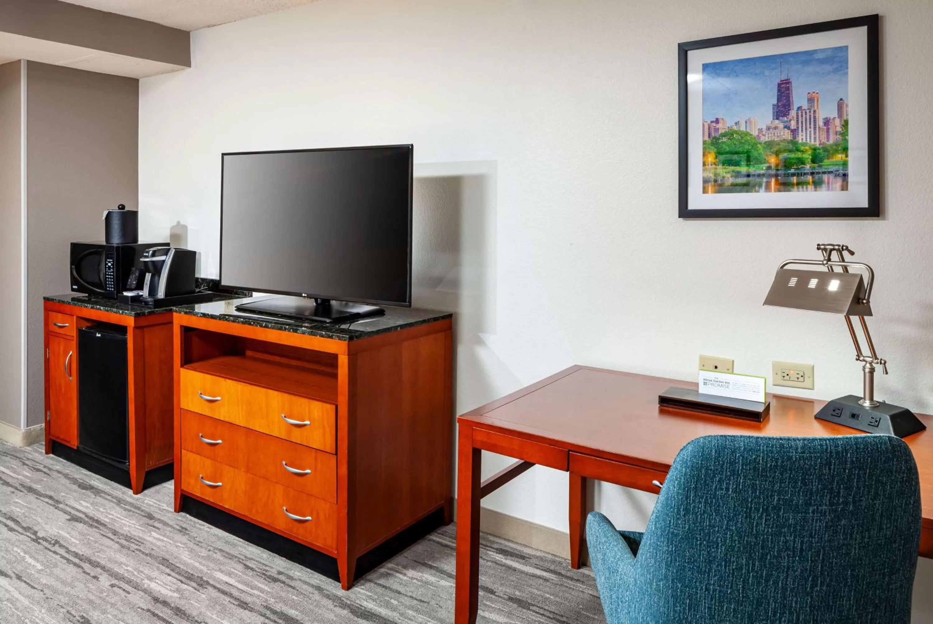 King Room - Mobility Accessible with Tub in Hilton Garden Inn Chicago O'Hare Airport