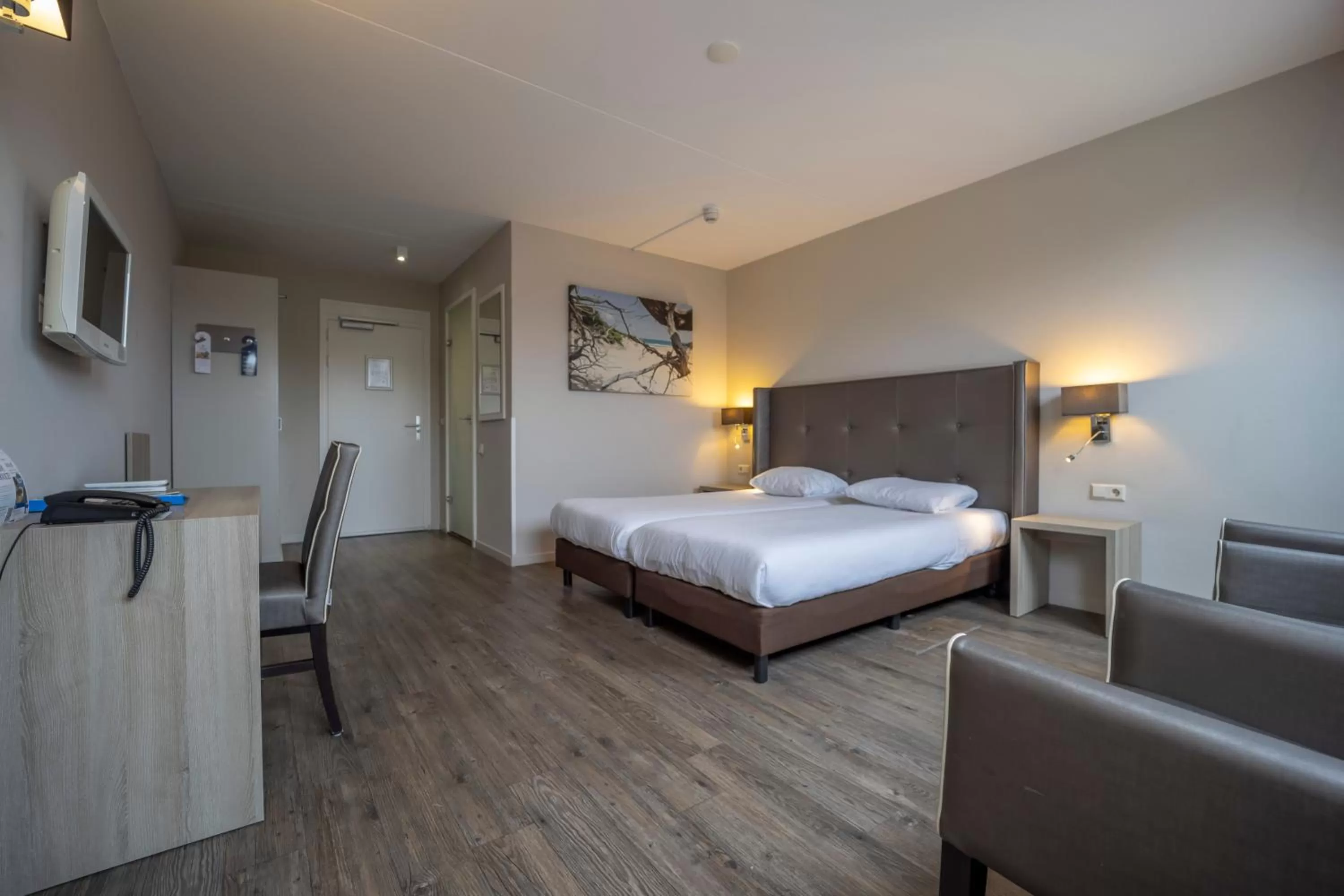 Comfort Double Room with Shower in Fletcher Zuiderduin Beachhotel