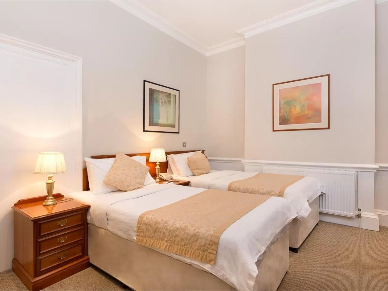 Standard Twin Room in Staunton Hotel - B&B