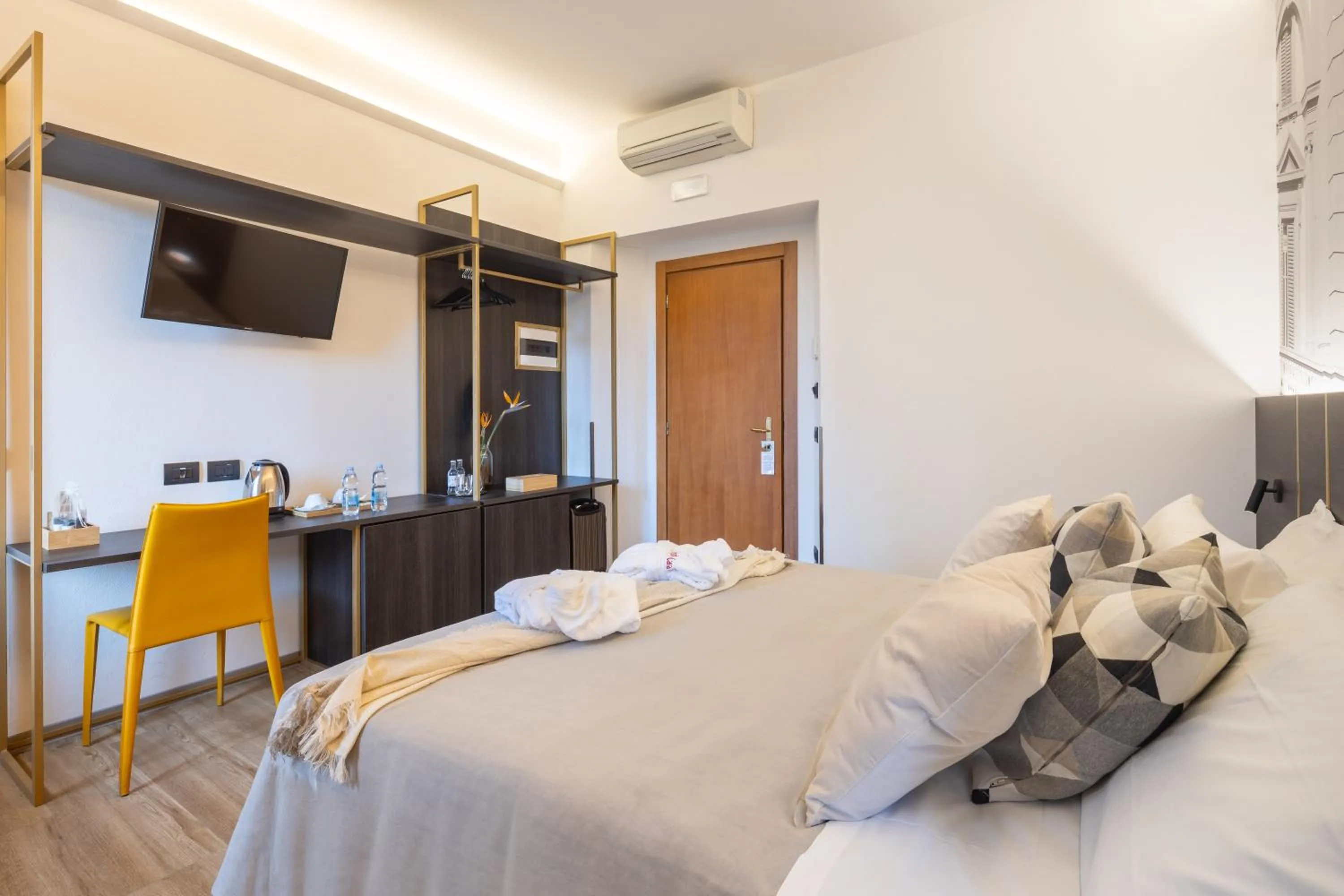 Deluxe Double or Twin Room with Private Spa in Hotel Mia Cara & Spa