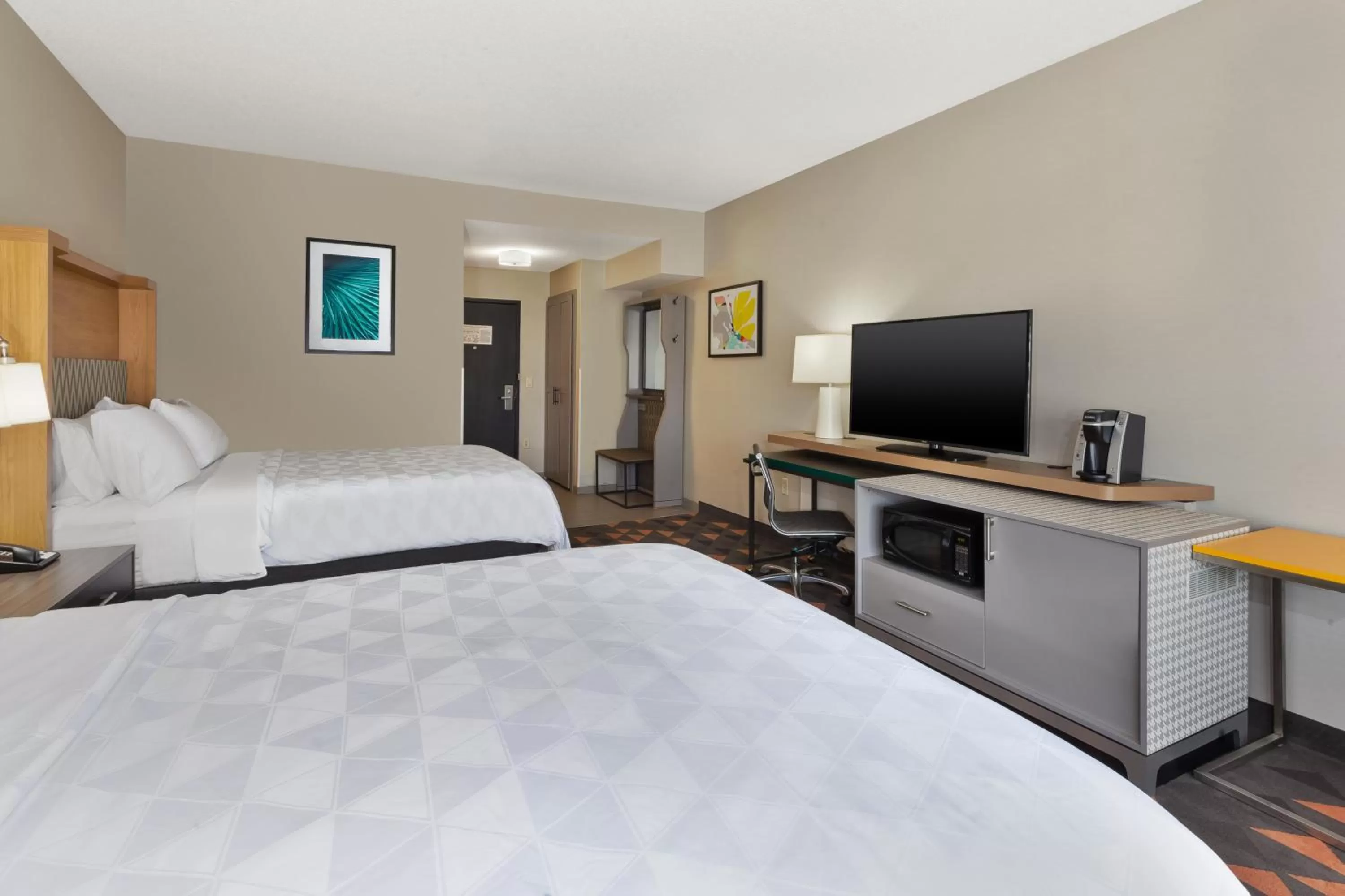 Standard Queen Room with Two Queen Beds in Holiday Inn Grand Rapids - South by IHG