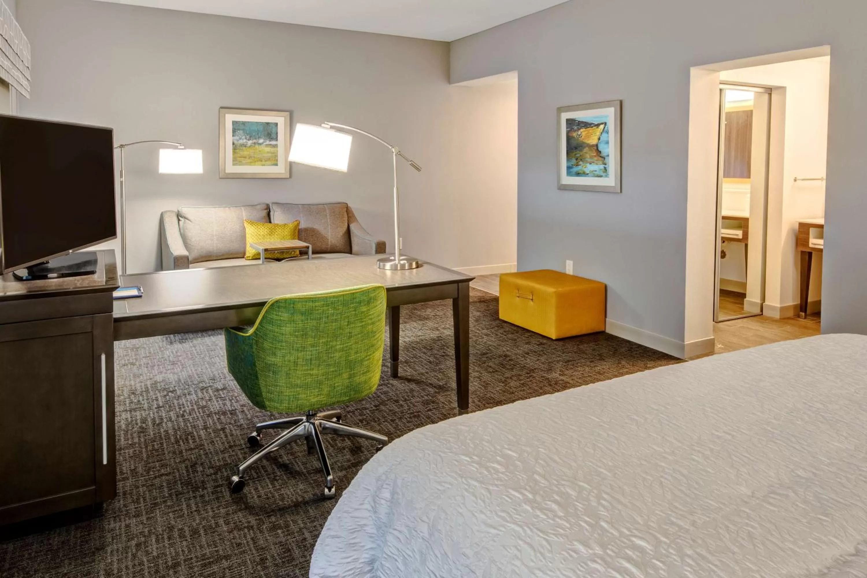King Studio with Balcony - Non-Smoking in Hampton Inn & Suites San Jose Airport