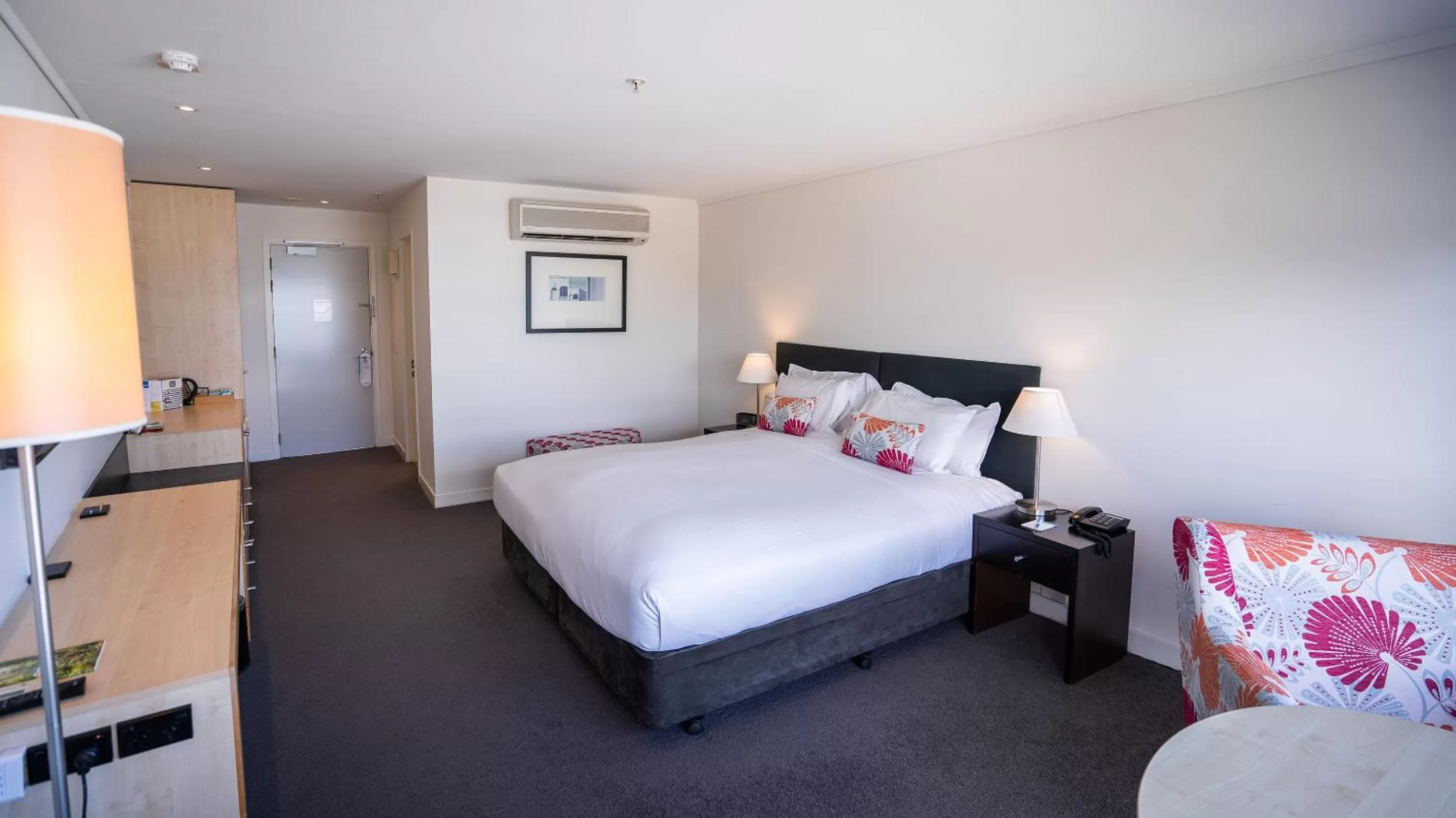 Superior King Room in Scenic Hotel Te Pania