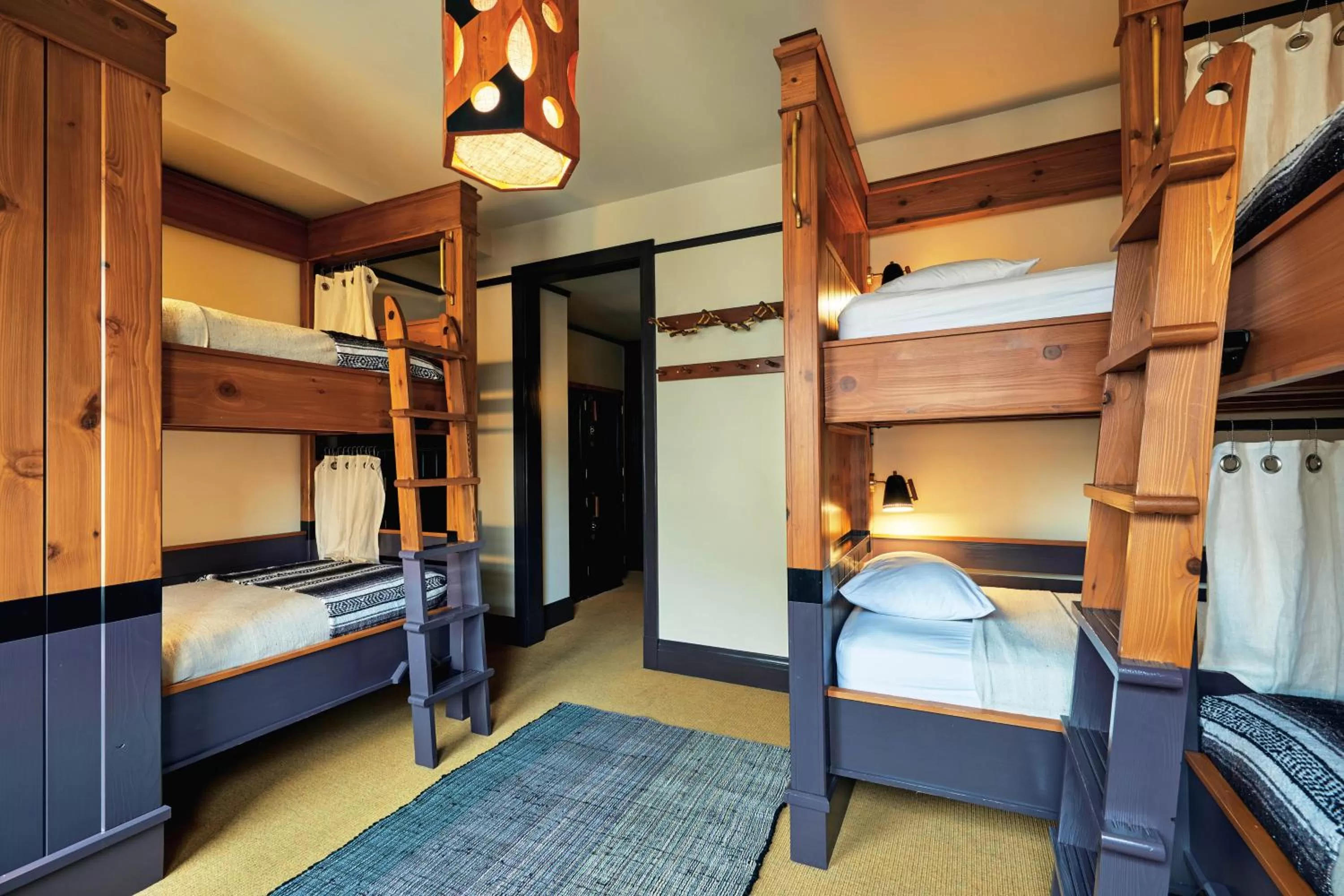 Private Six-Bedroom in Freehand Los Angeles