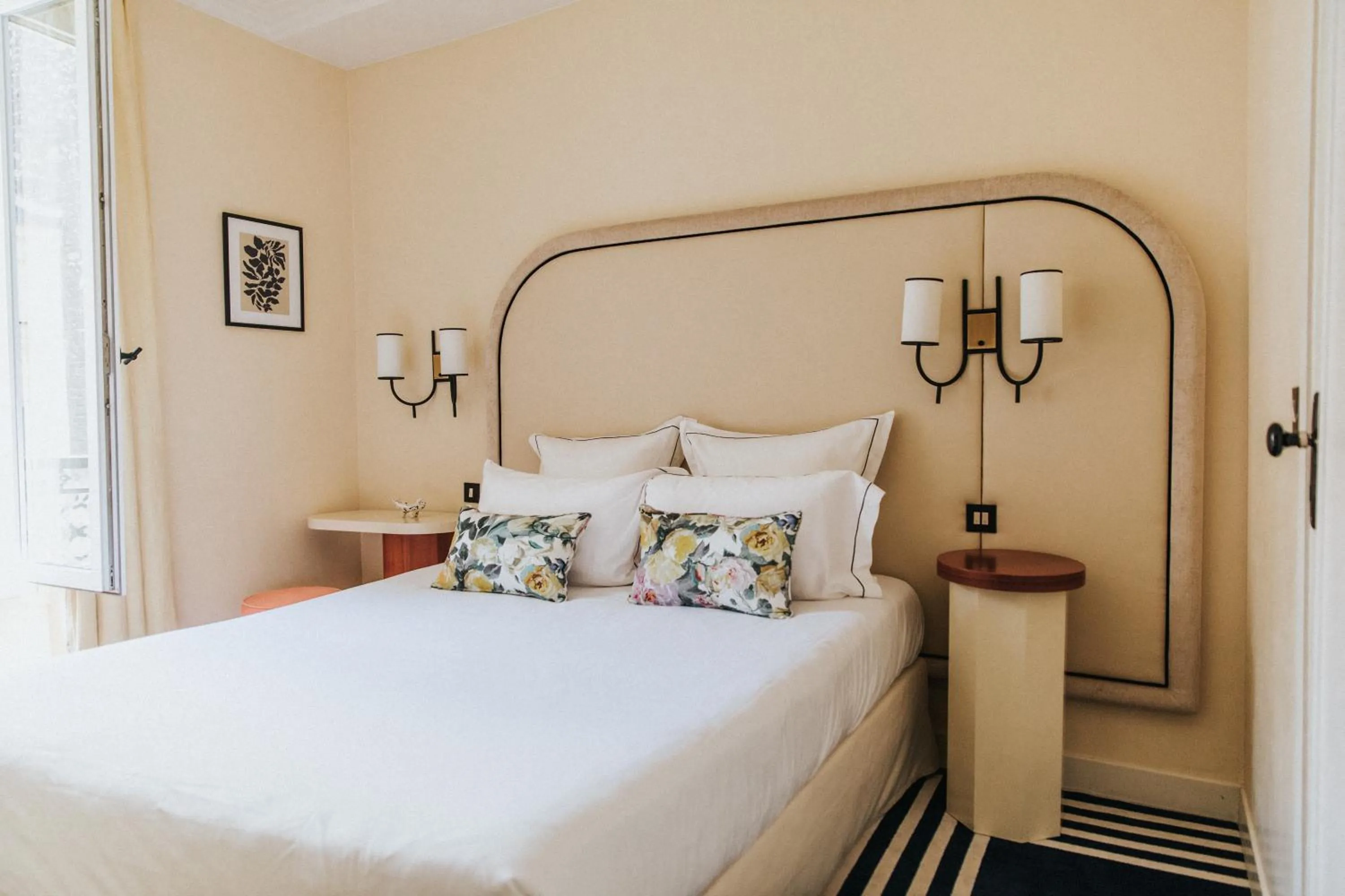 Double Room in Hôtel Bienvenue