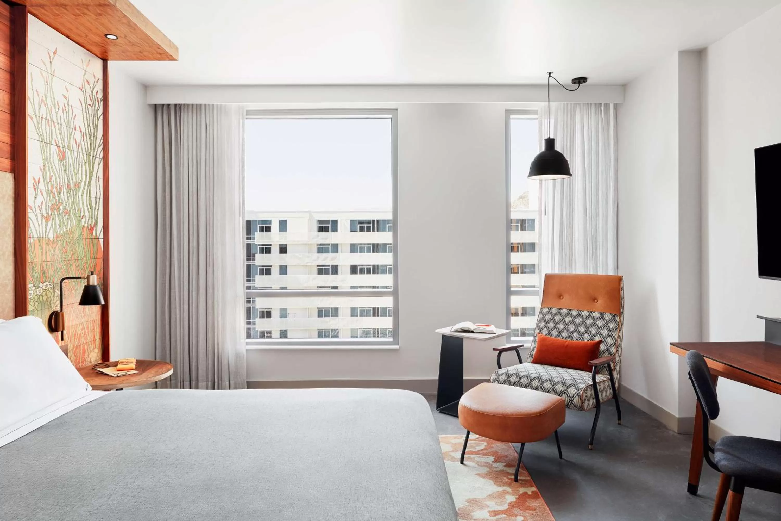 King Room - Mobility Accessible with Roll In Shower in Canopy By Hilton Tempe Downtown