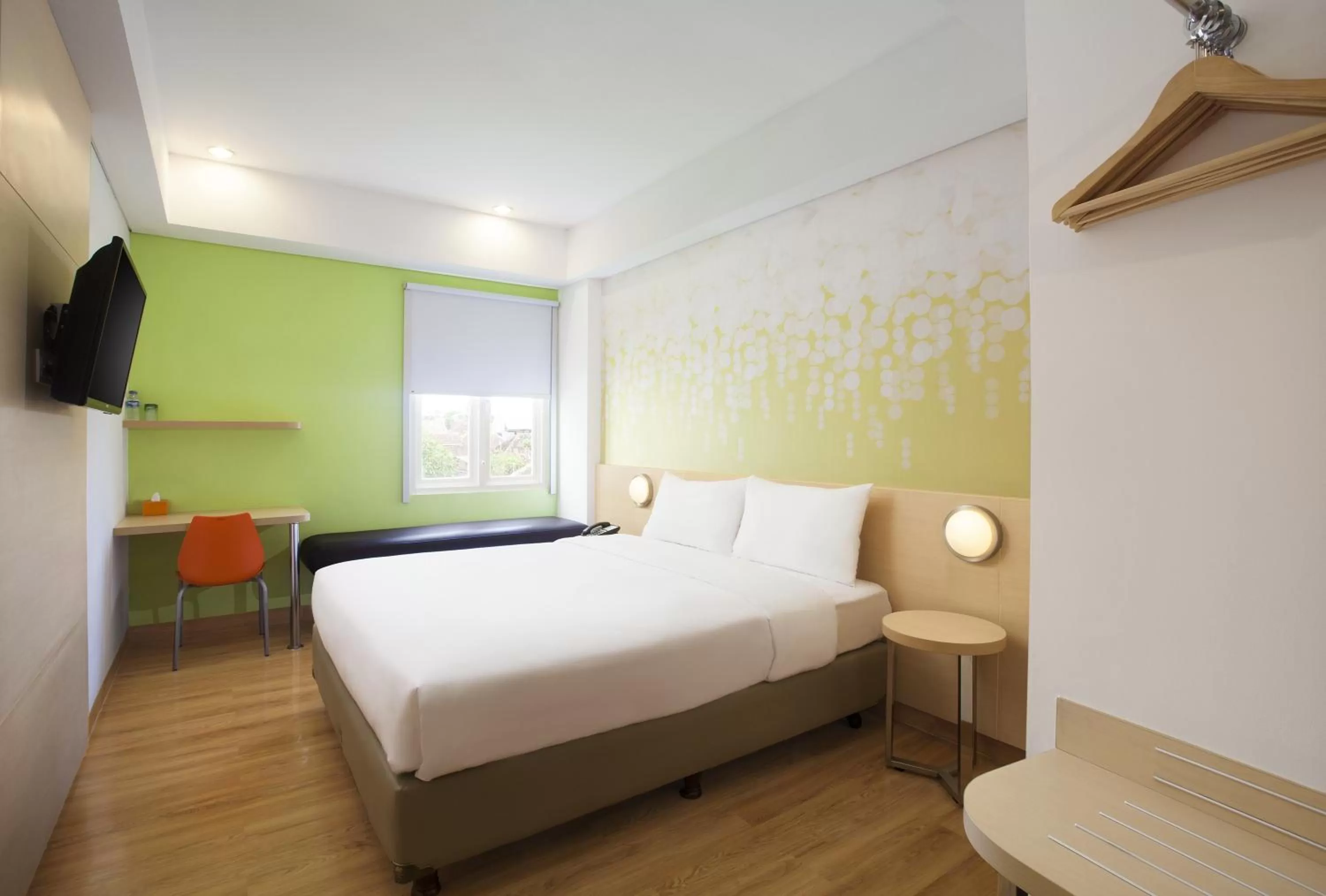 Zest Queen Room in Zest Yogyakarta by Swiss-Belhotel International