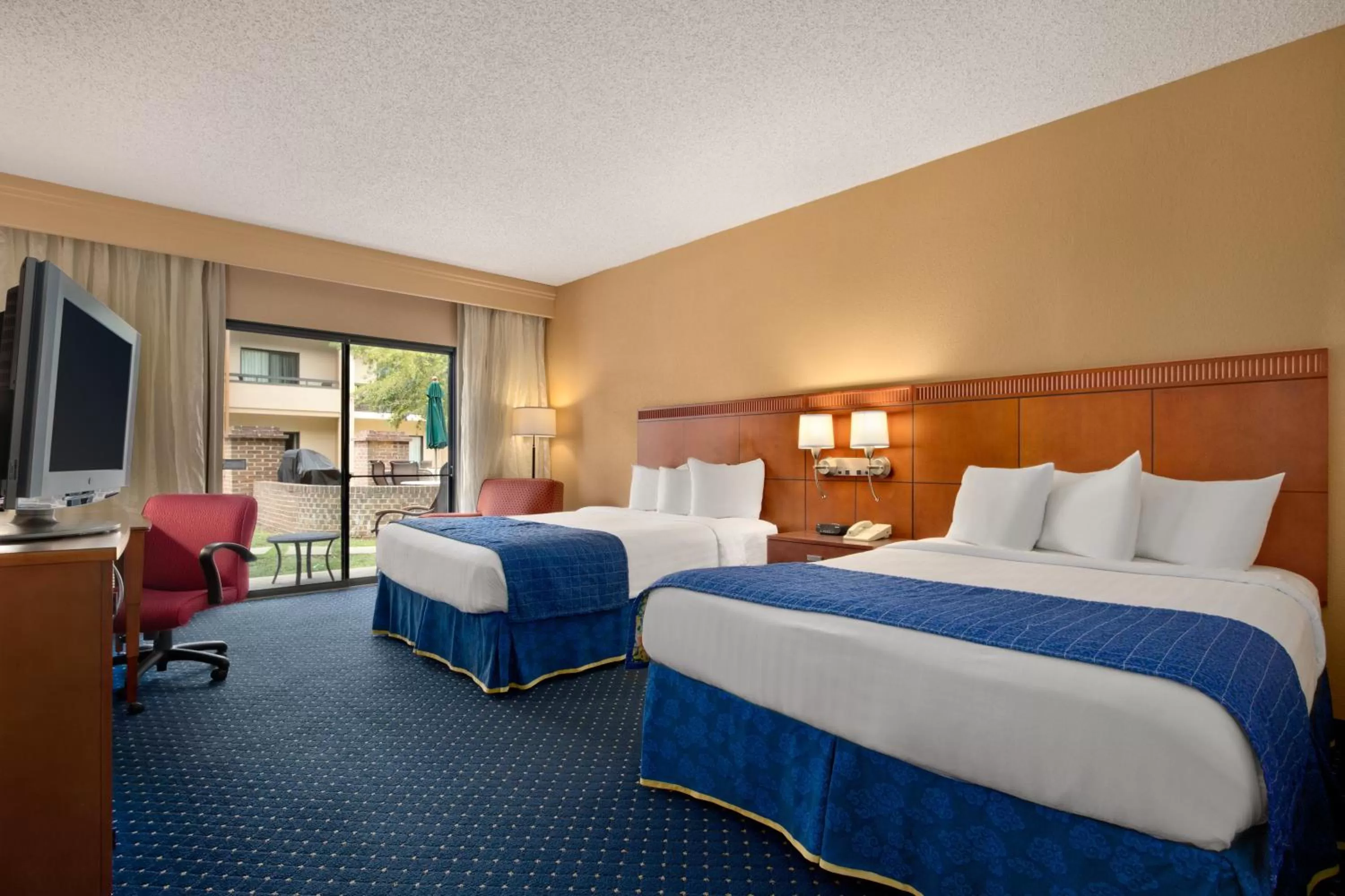 Queen Room in Baymont by Wyndham Columbia Northwest