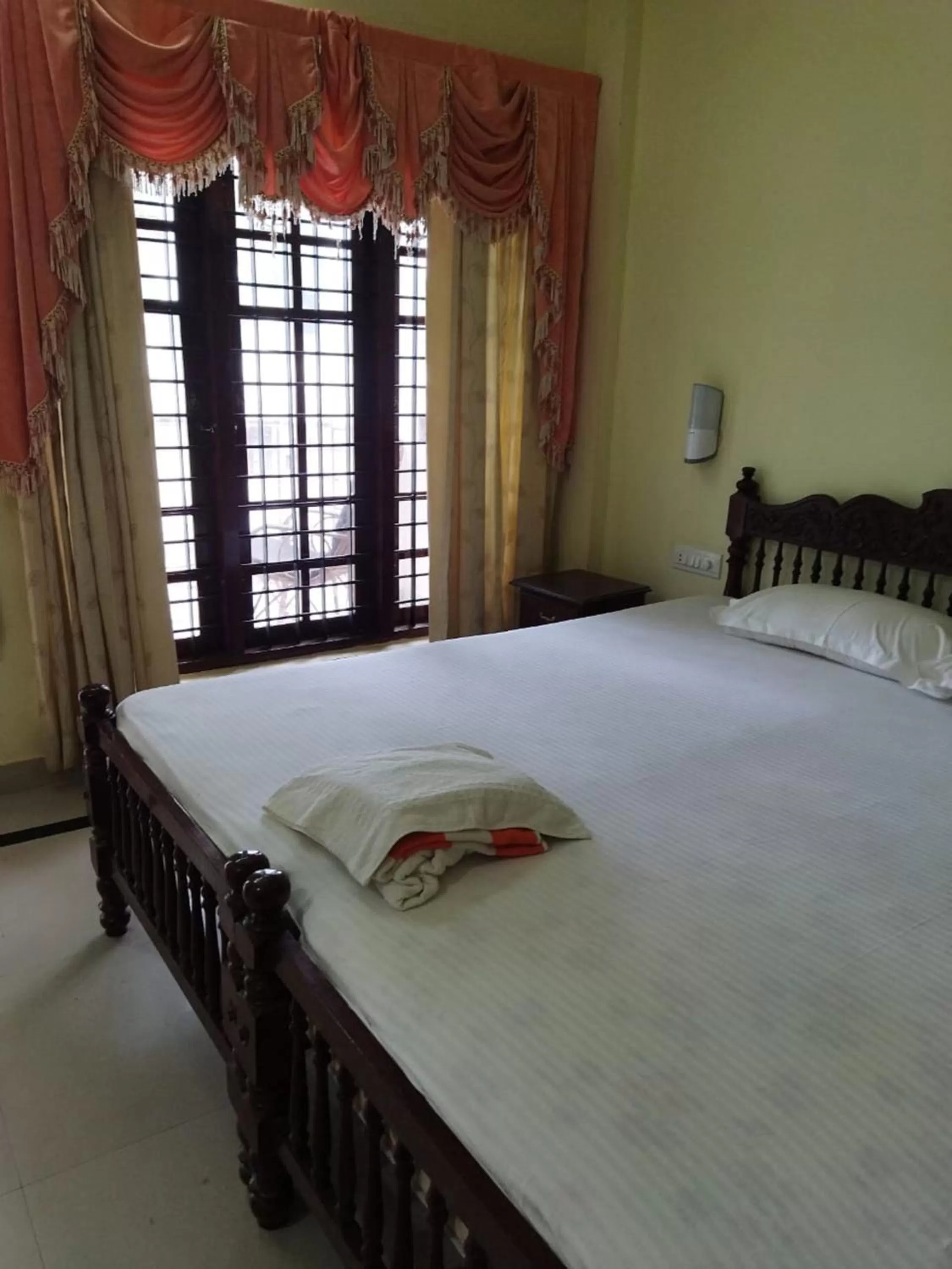 Superior Twin Room in Sree Mookambika Beach Resort